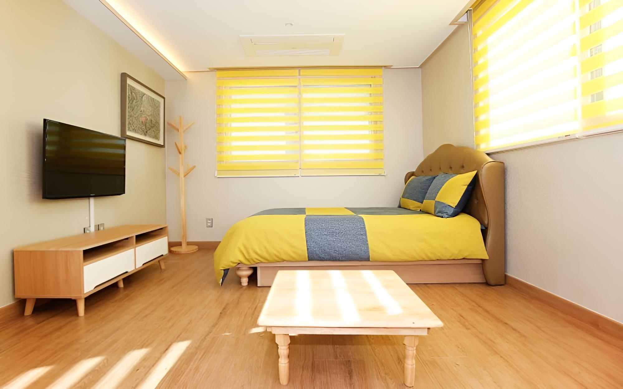 Room (One-room type 105)