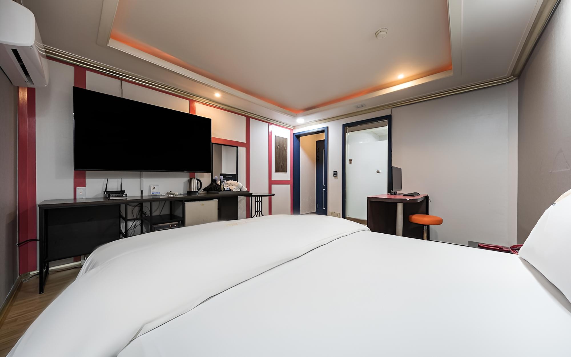 Room (Premium)