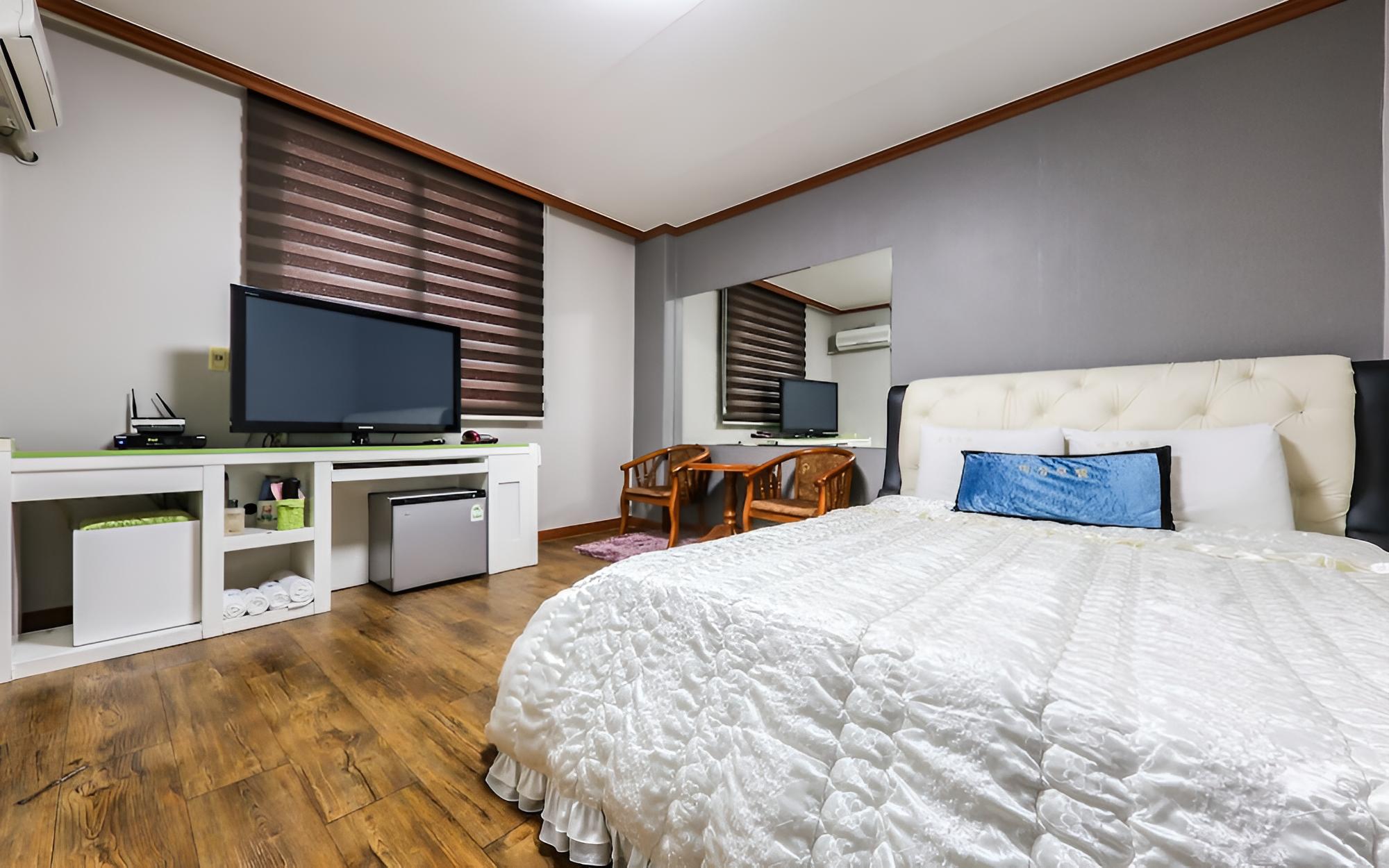 Room (Standard (Bed)) - Photo 1
