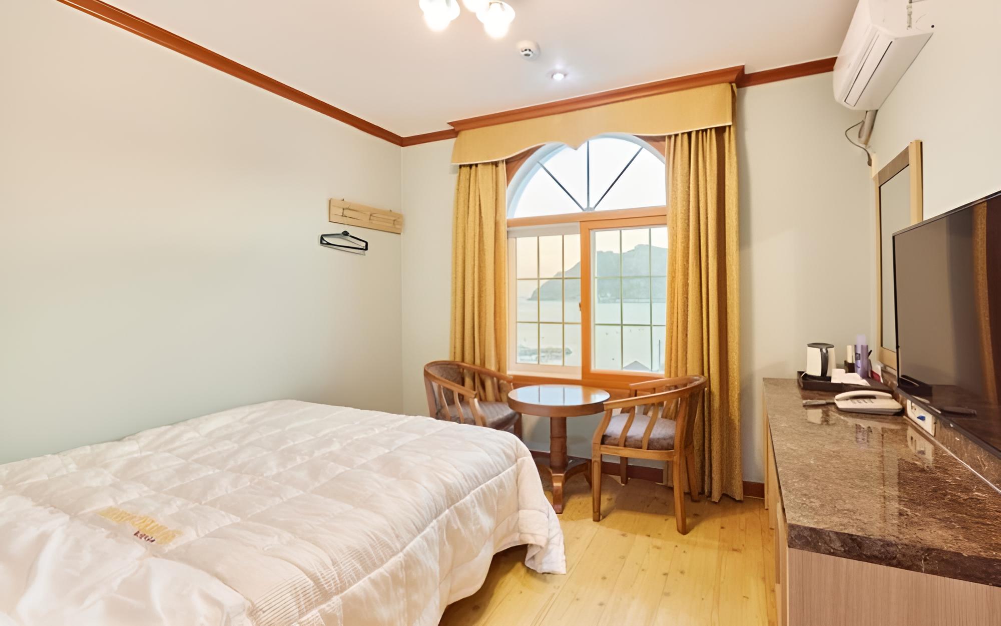 Room (Hotel-Bed(Double) / Ocean view)
