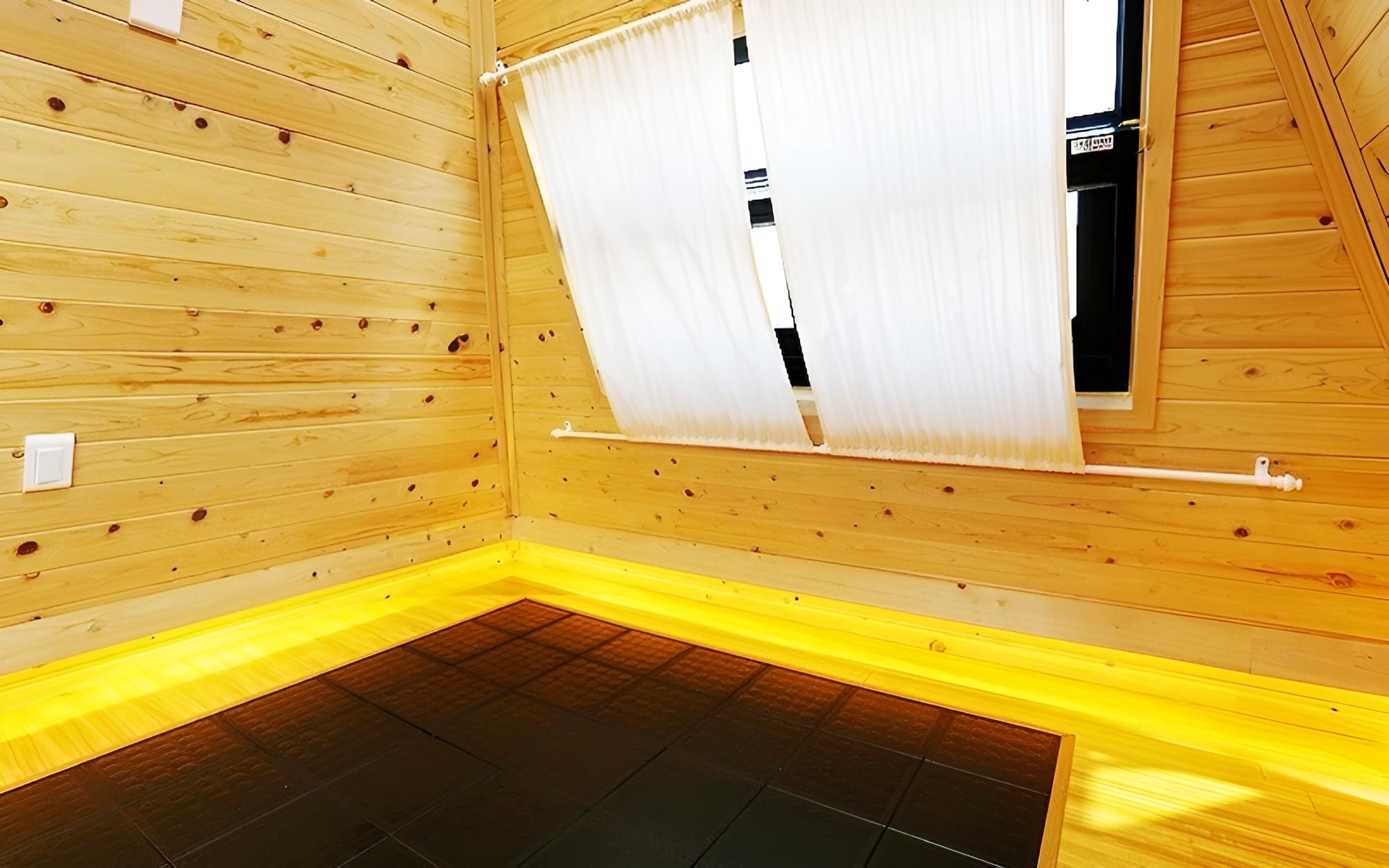 Room (Pyramid 10 (Unshared House Duplex))