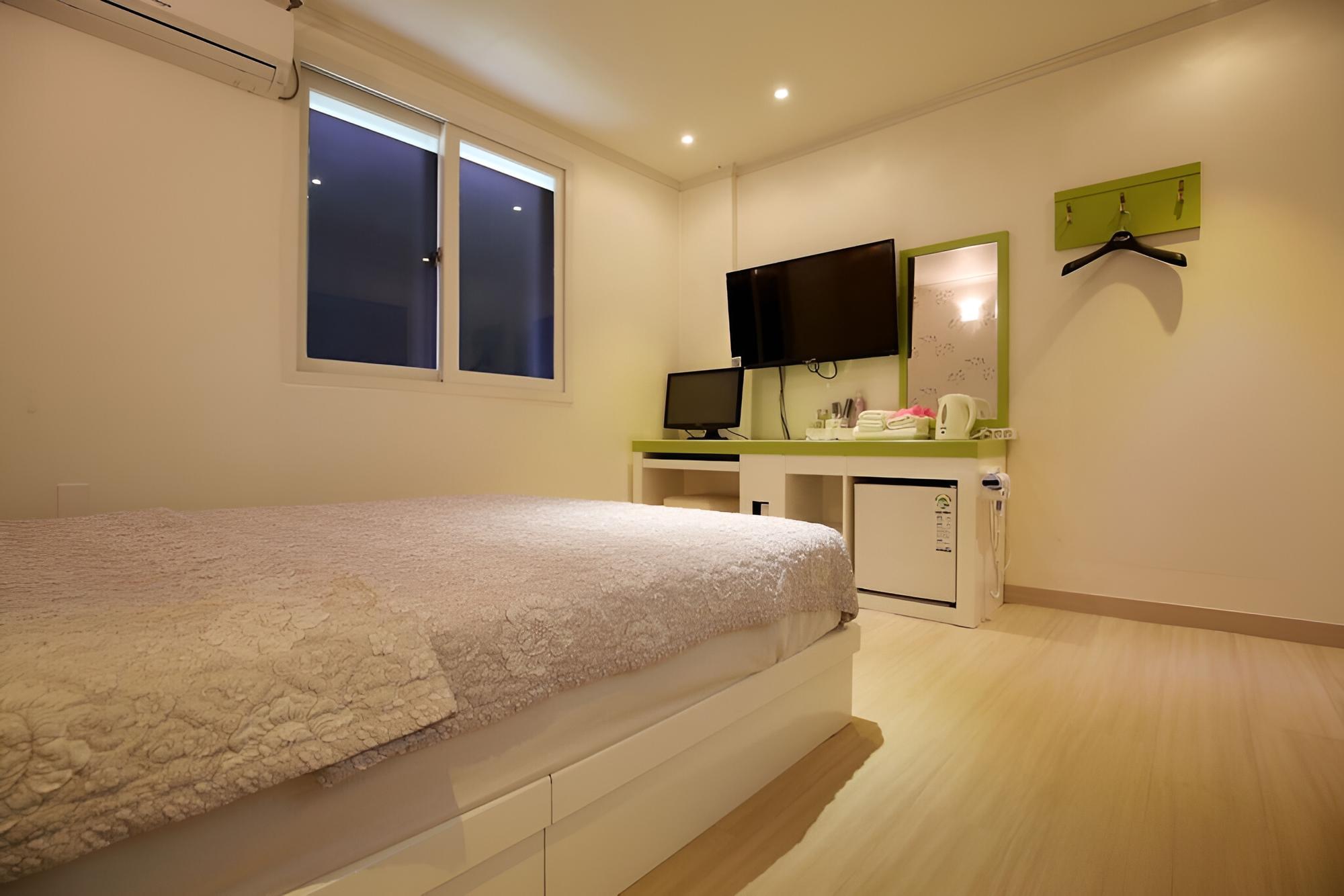 Room (Standard Room) photo 3