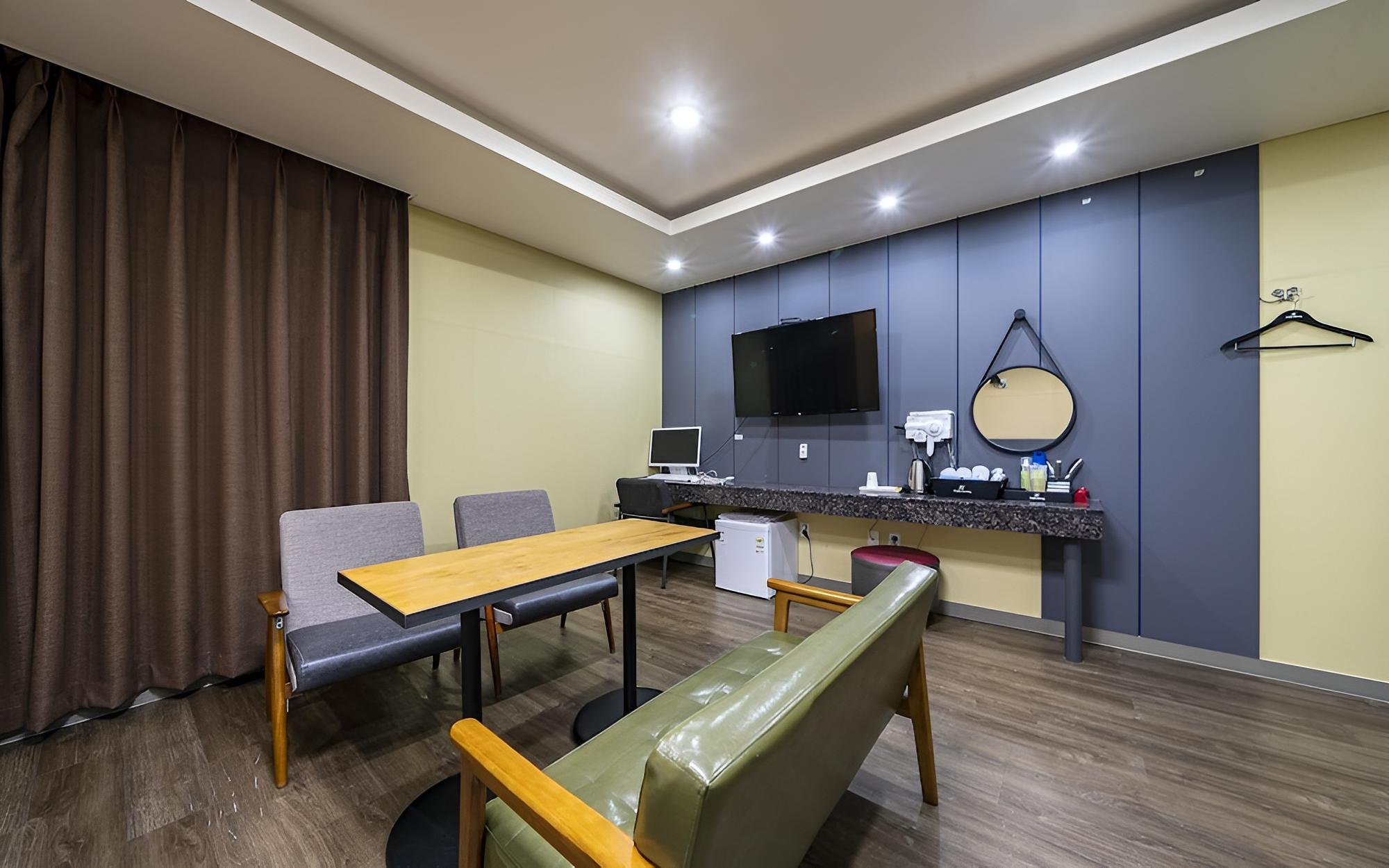 Room (VIP room one bed/breakfast service (a) - Photo 1