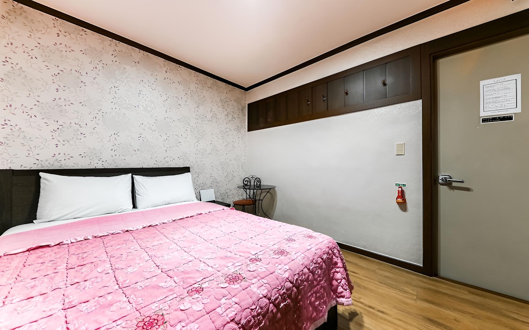 Room (Standard Room)