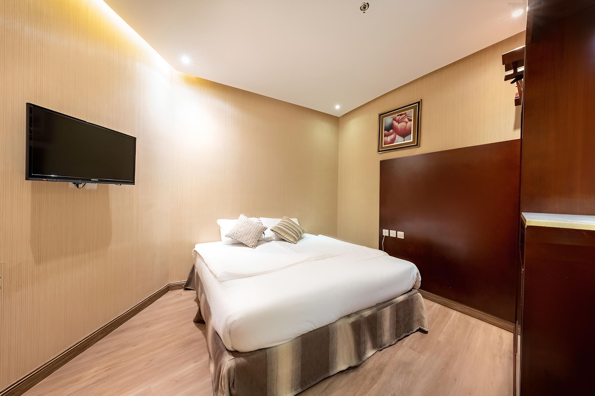 Basic Double or Twin Room