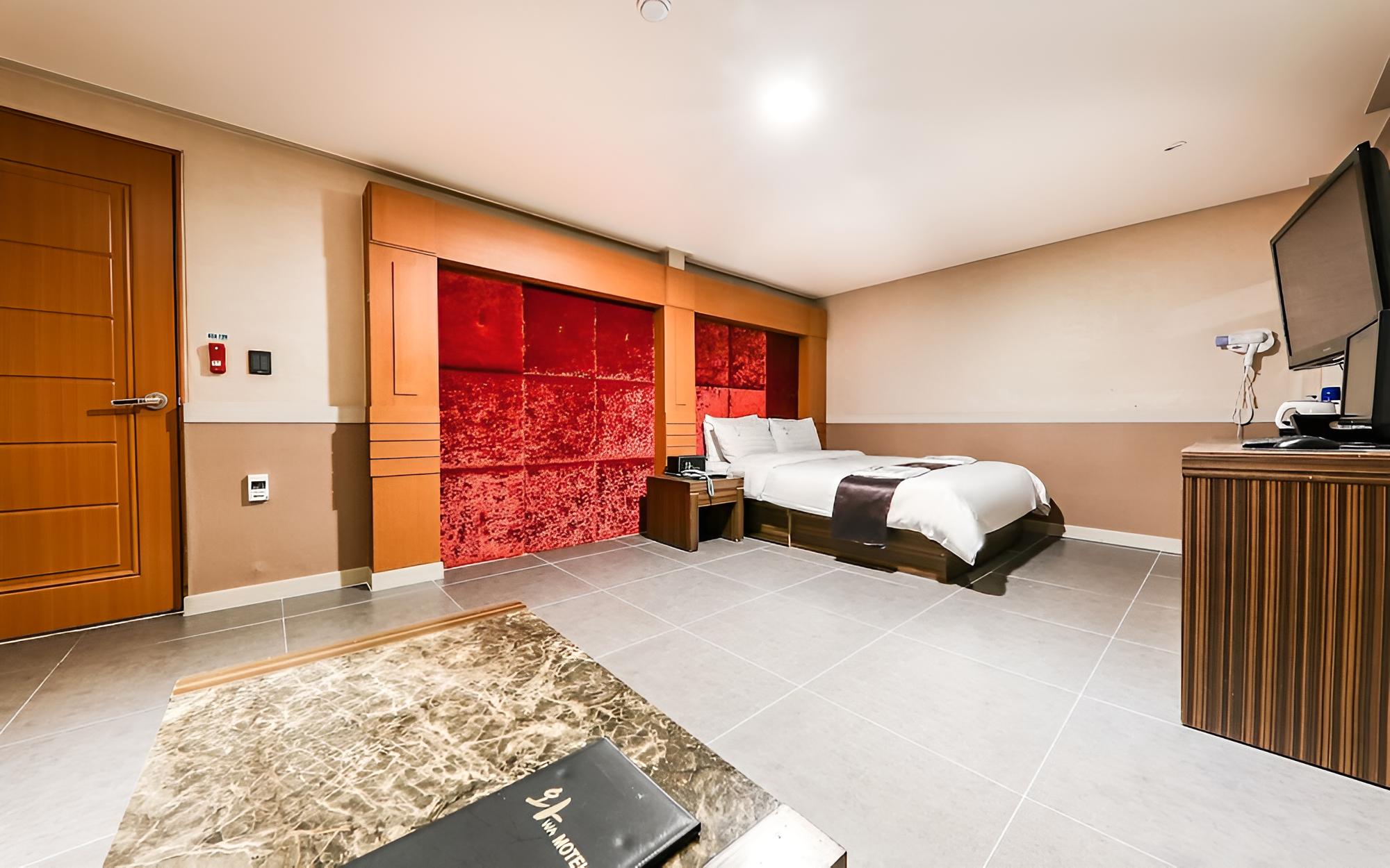 Room (Two bedroom (king + king two bedroom )