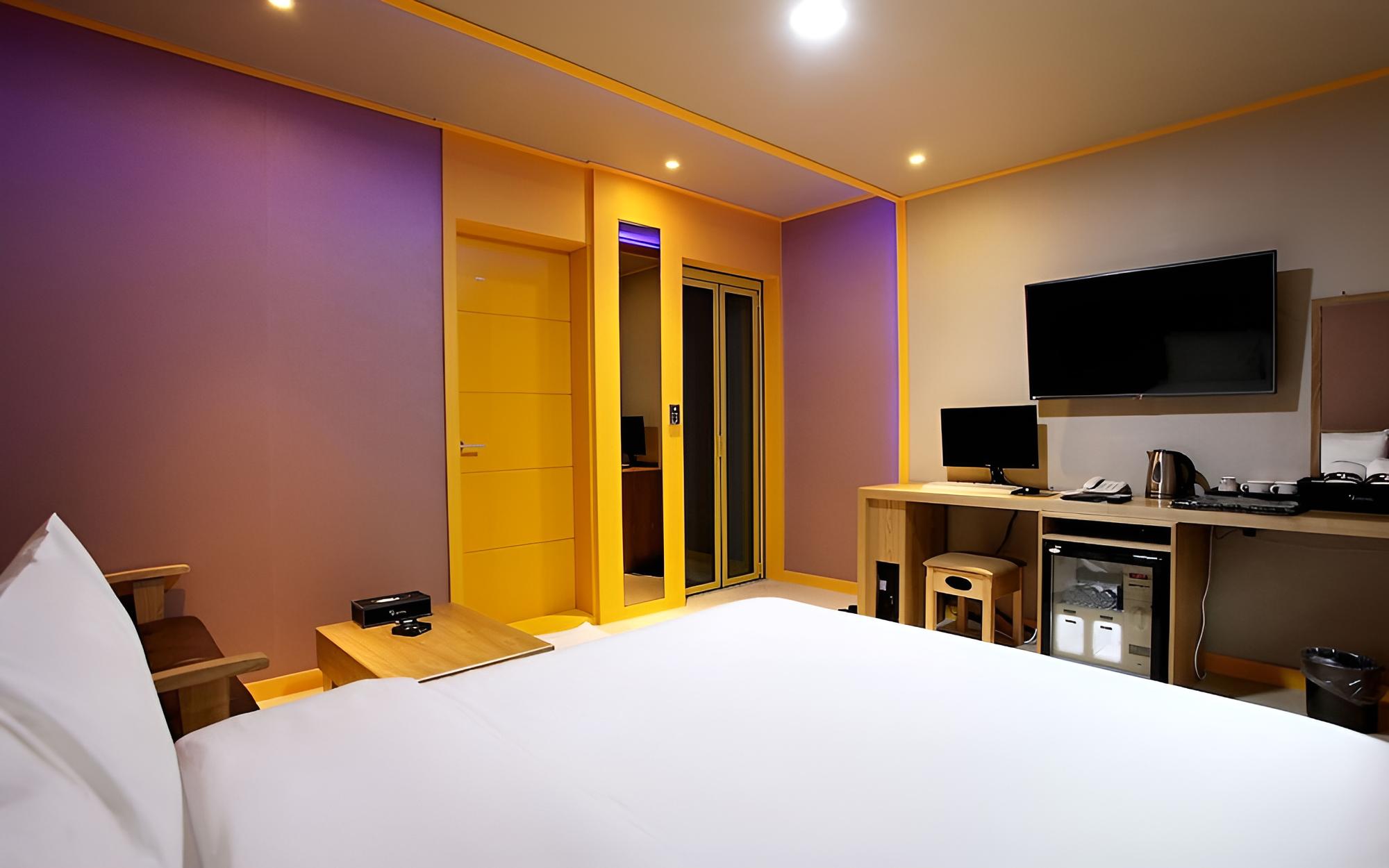 Room (Standard Room) - Photo 1