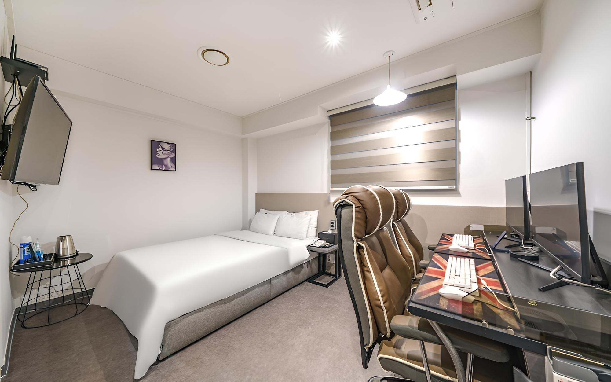 Room (Quick check-in - Premium 3060 Couple )
