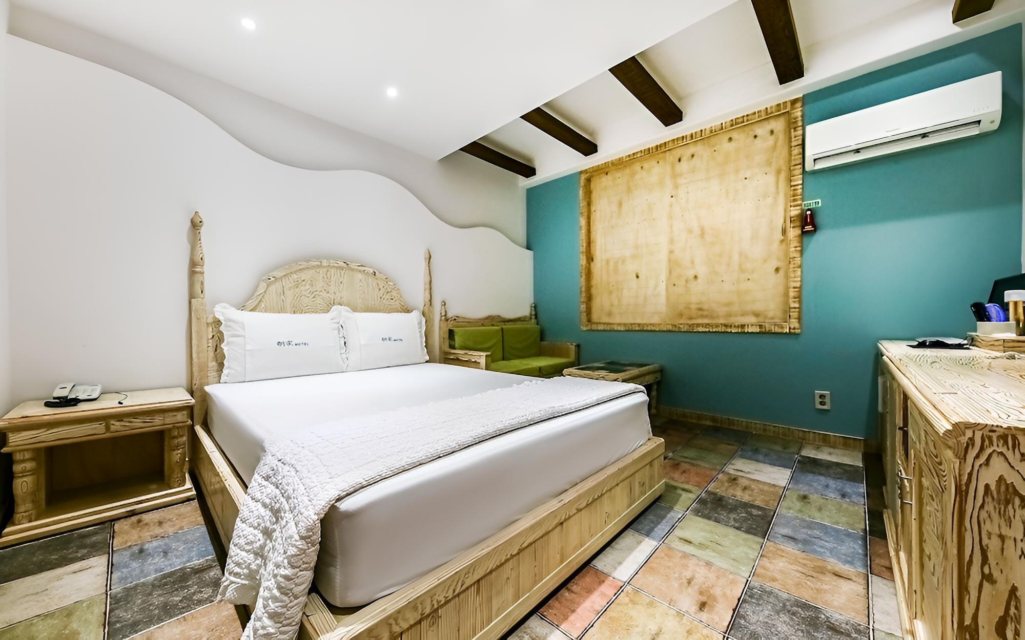 Room (Standard Room)