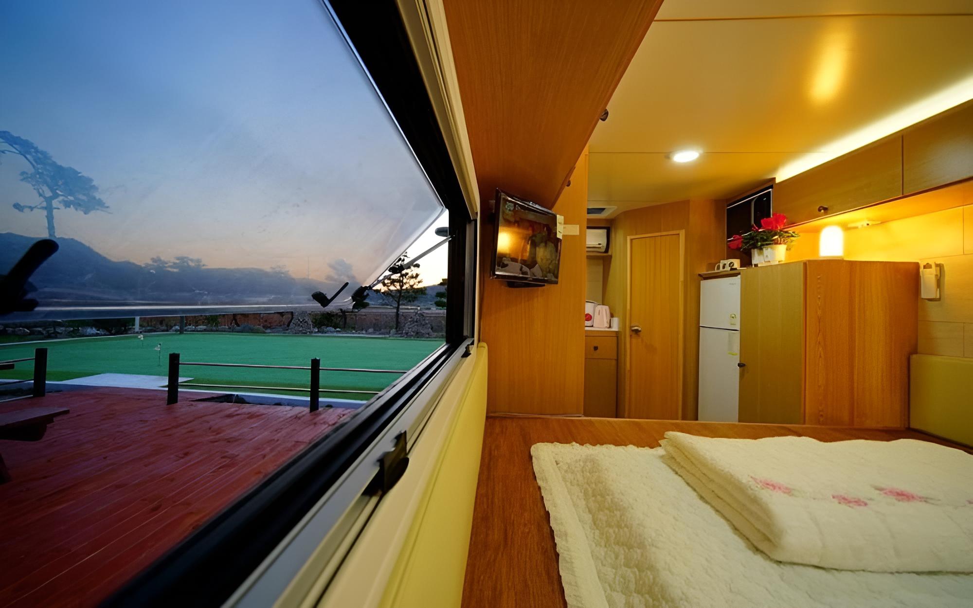 Room (Caravan01) - Photo 9