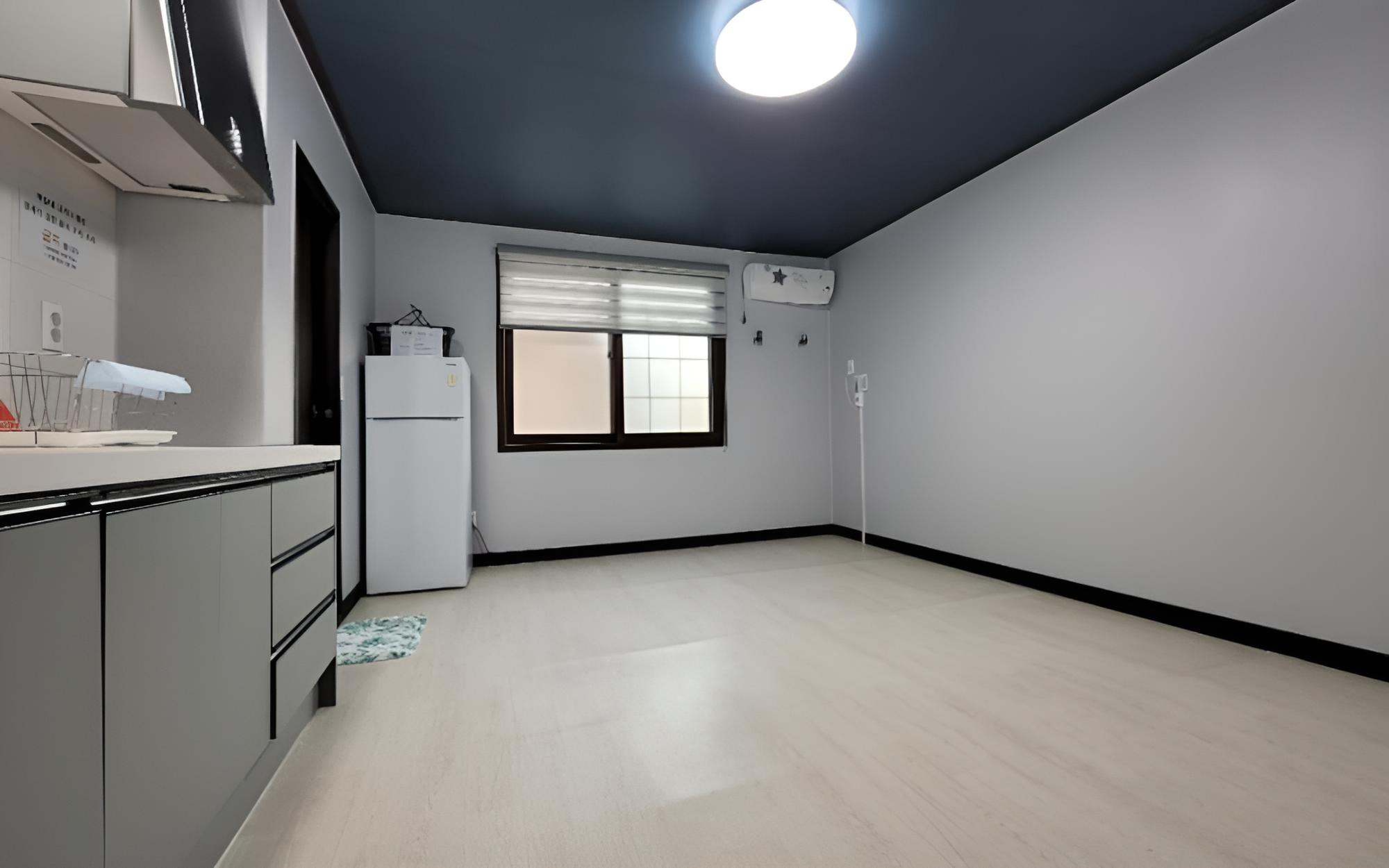 Room (Building A Room 103 (Ondol Room) Pet ) photo 3