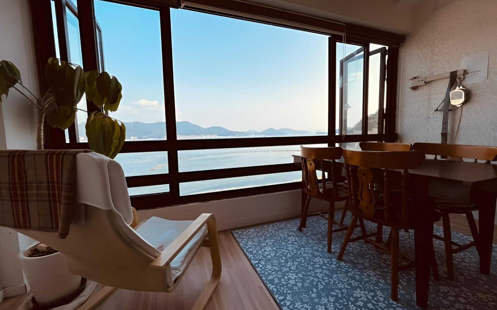 Room (Room 301 / Breakfast provided (Ocean )