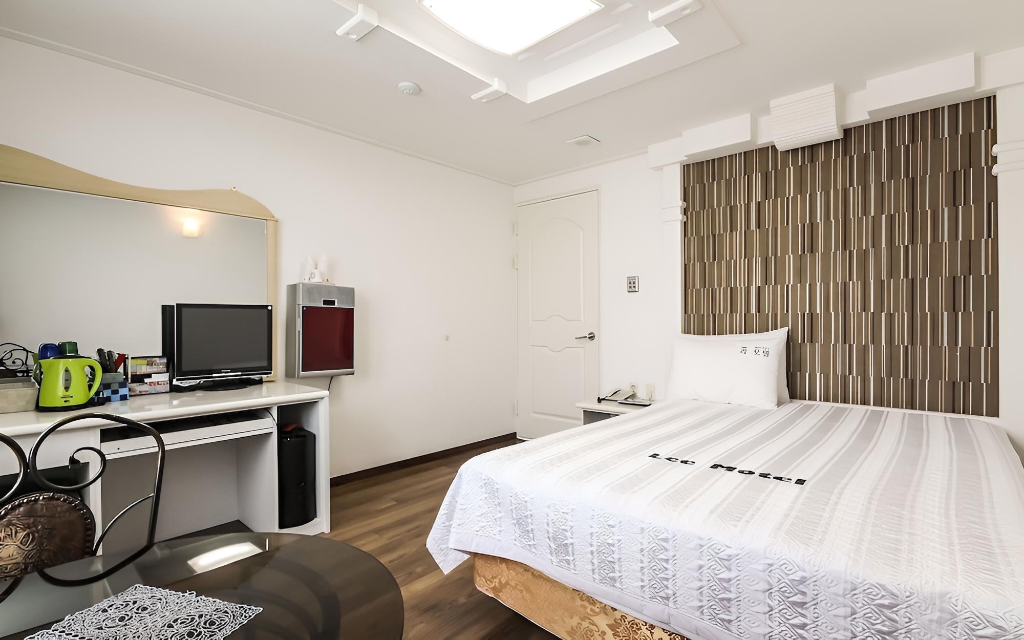 Room (First Come First Served EVENT (Standa) photo 3