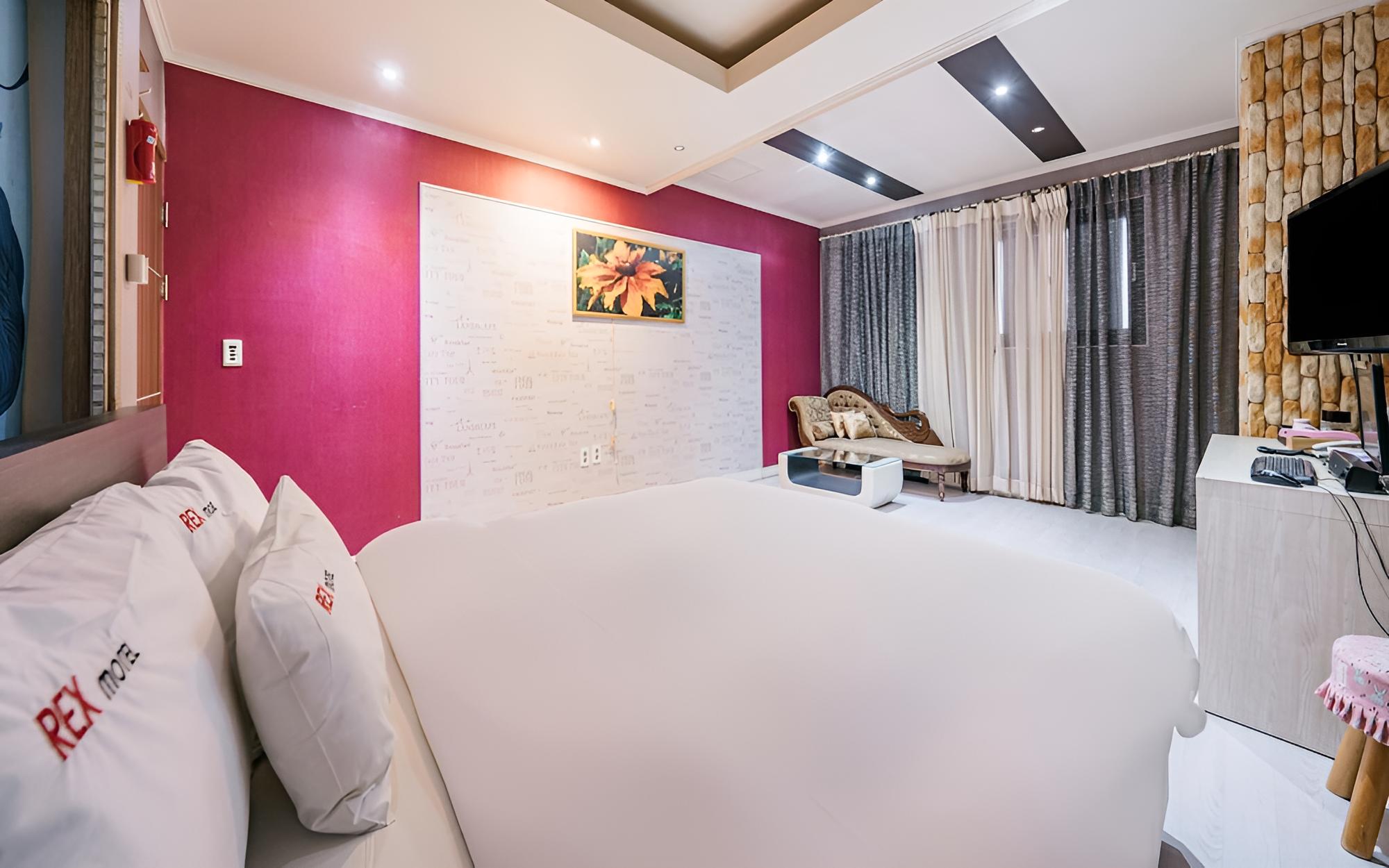 Room (Special room - massage bed (free Netf)