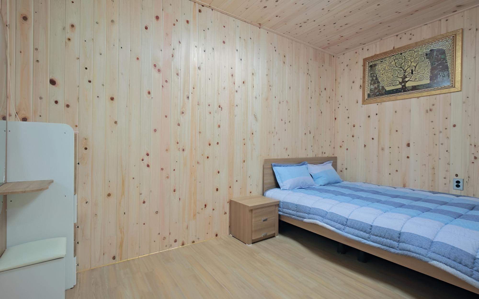 Room (6 buildings)