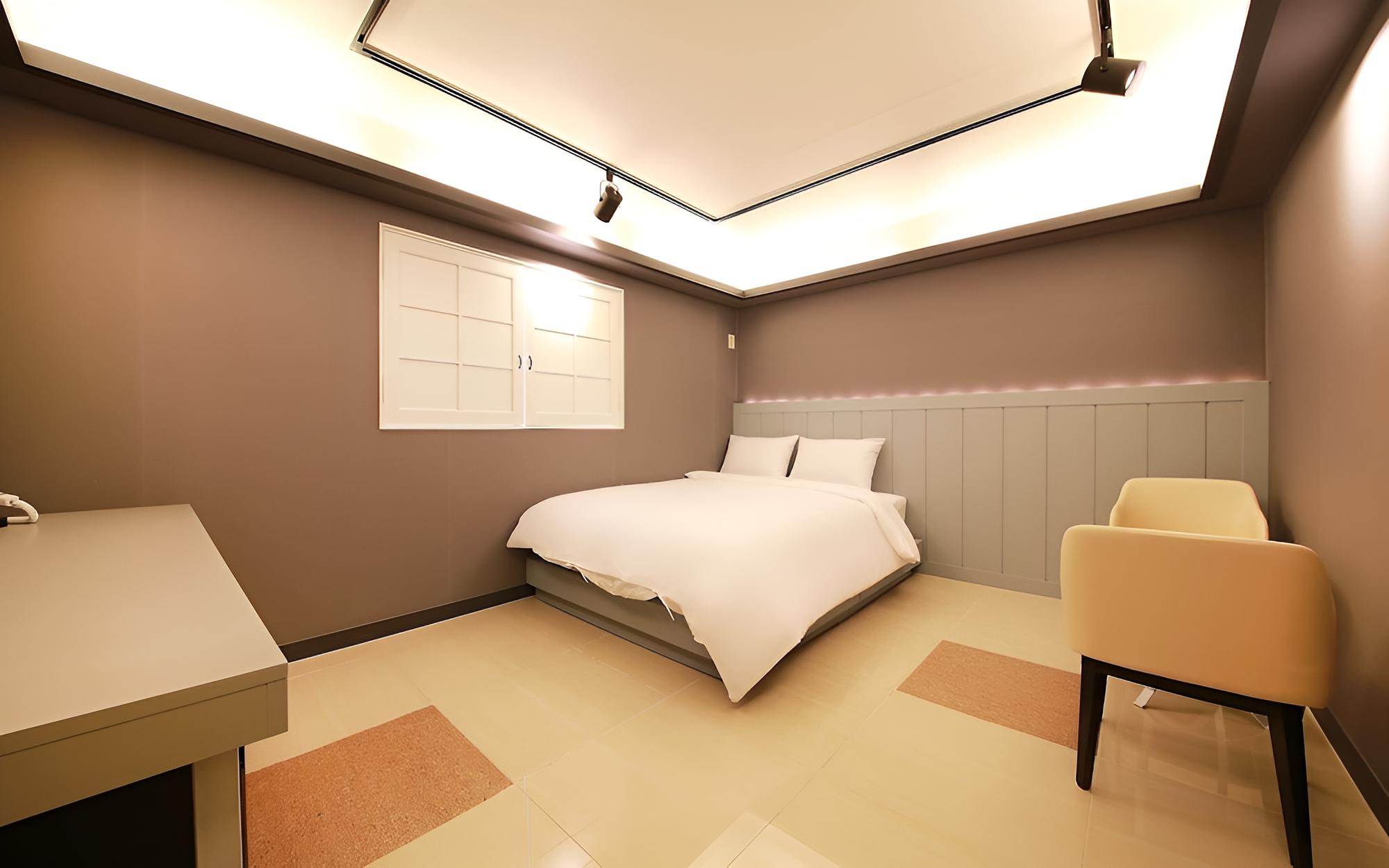Room (Deluxe)