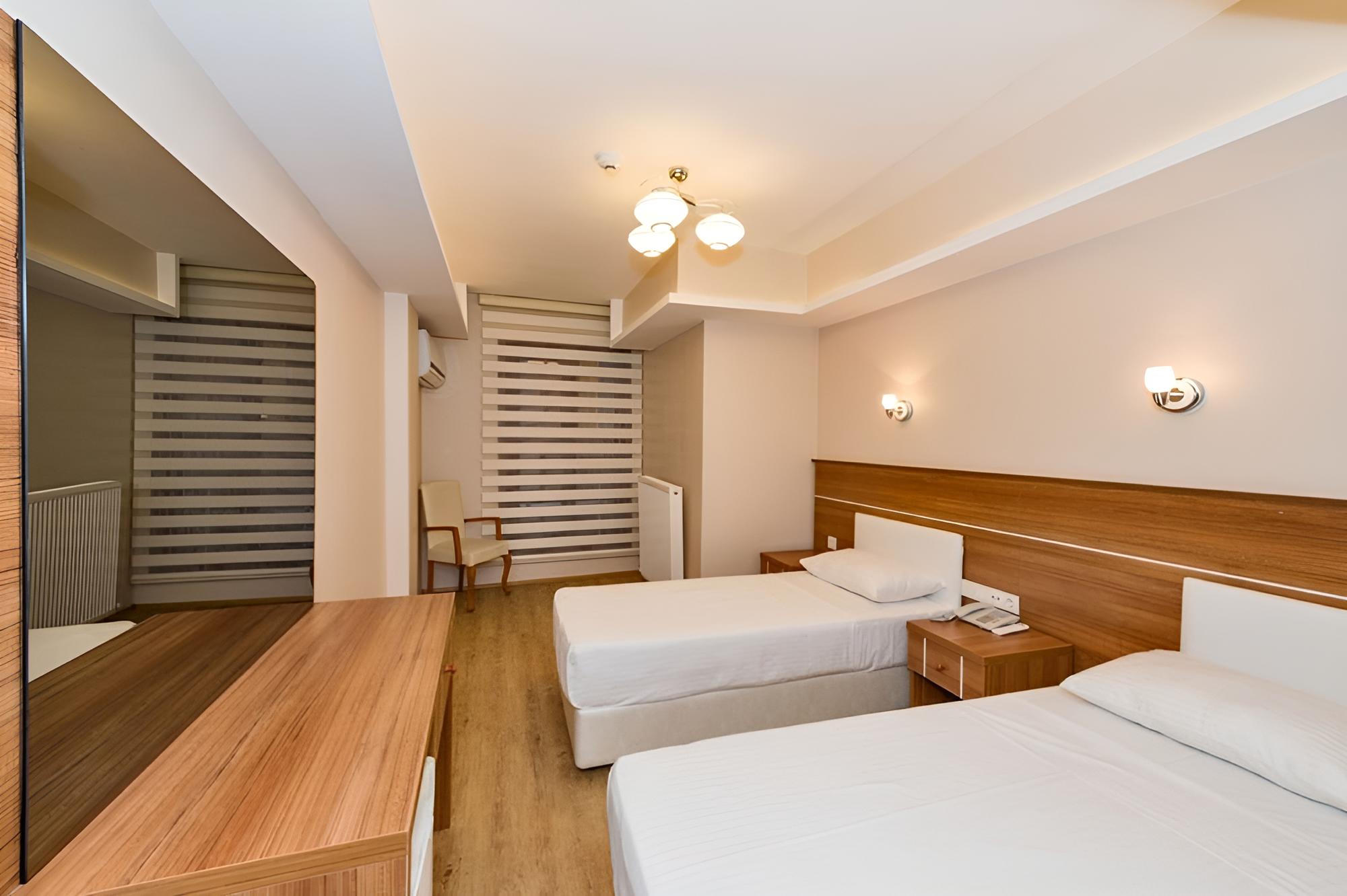 Standard Double or Twin Room photo 2