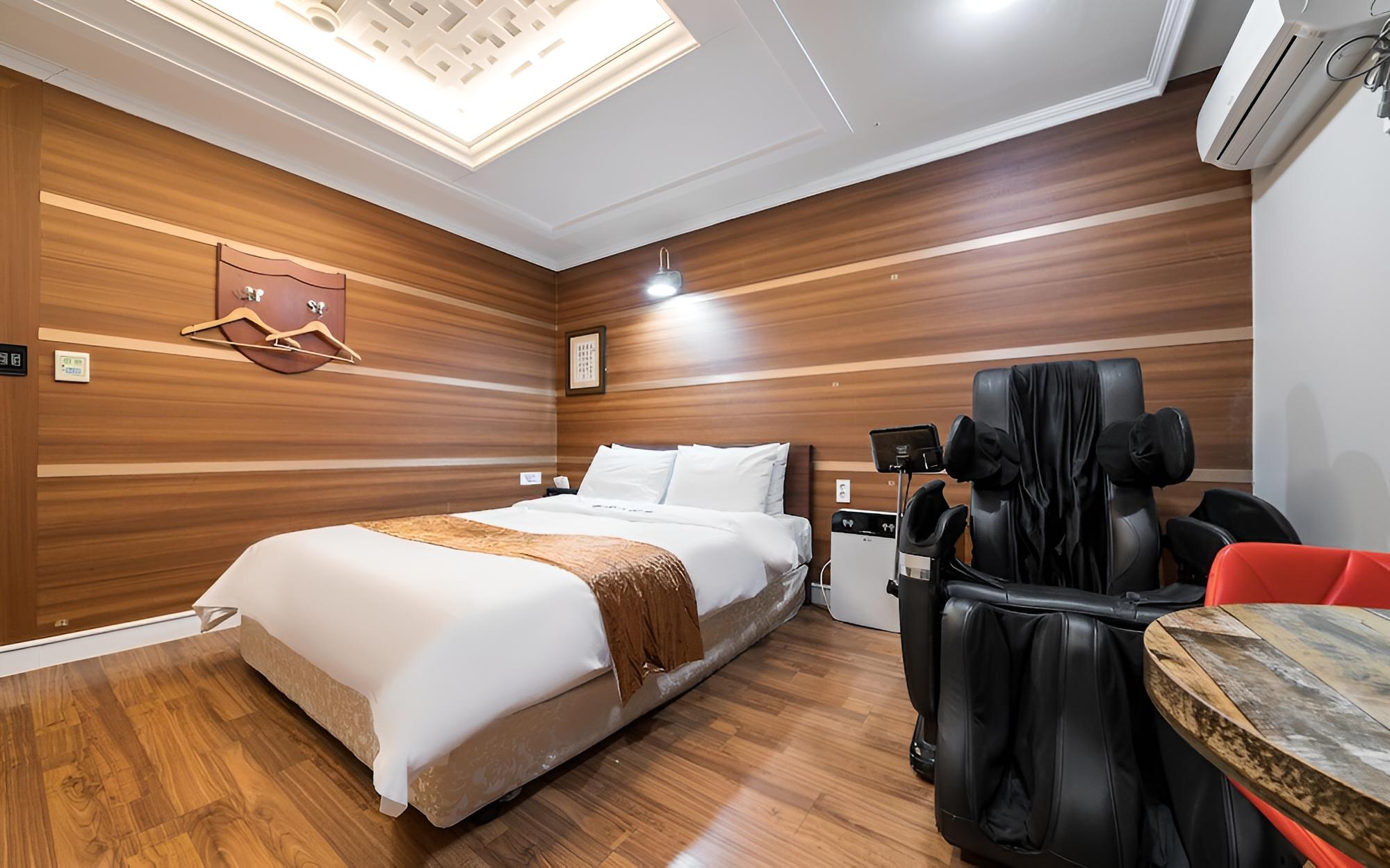 Room (Deluxe room (for 2 people automatic N)