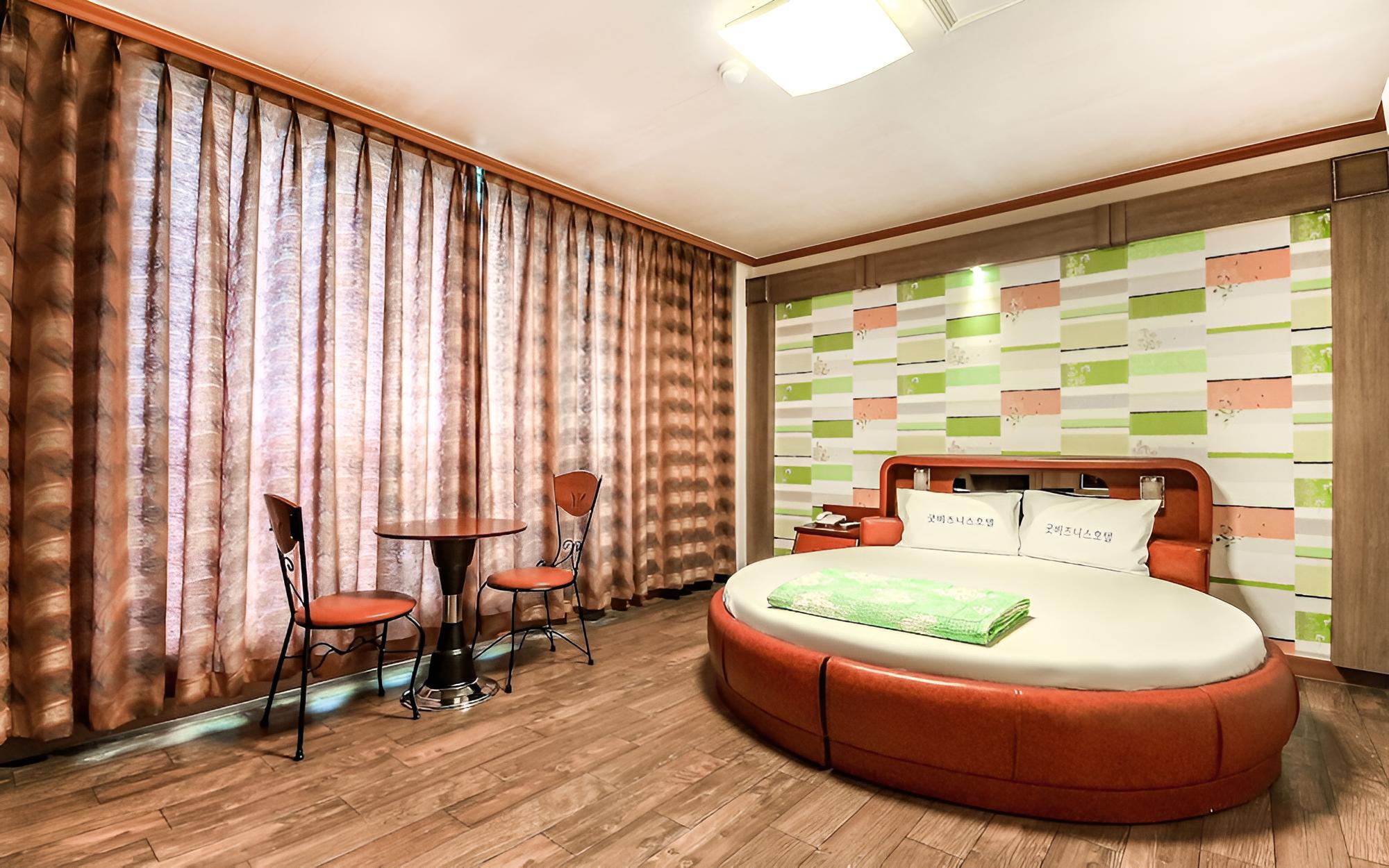 Room (Special Room)
