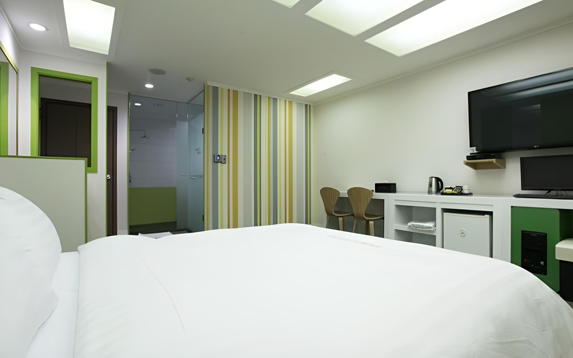 Room (Standard Room)