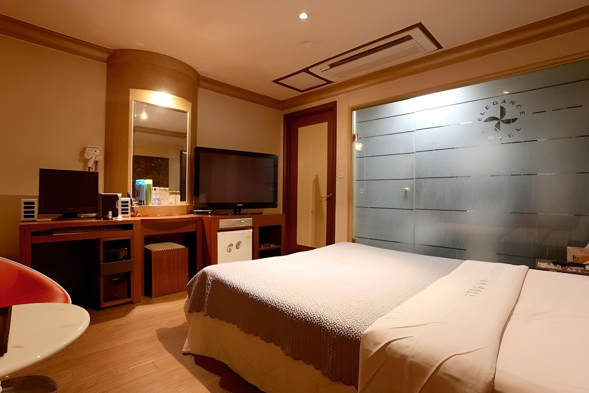 Room (Standard Room)