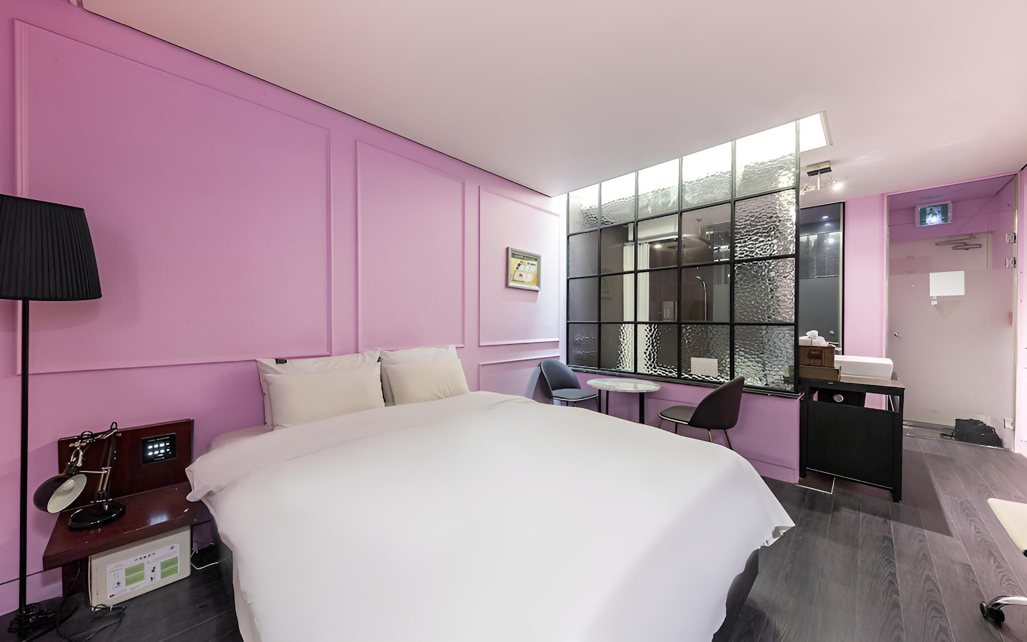 Room (Deluxe (*Couple bath / Netflix indivi)