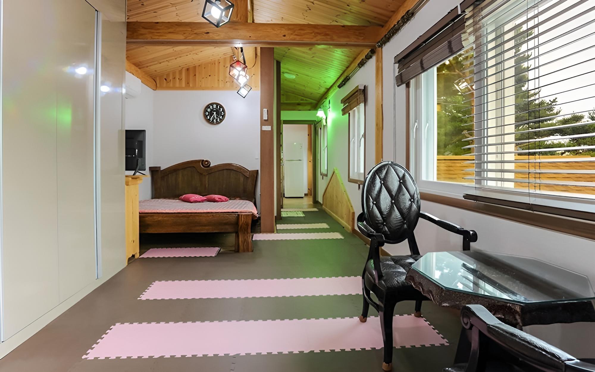 Room (Unshared House 2F)