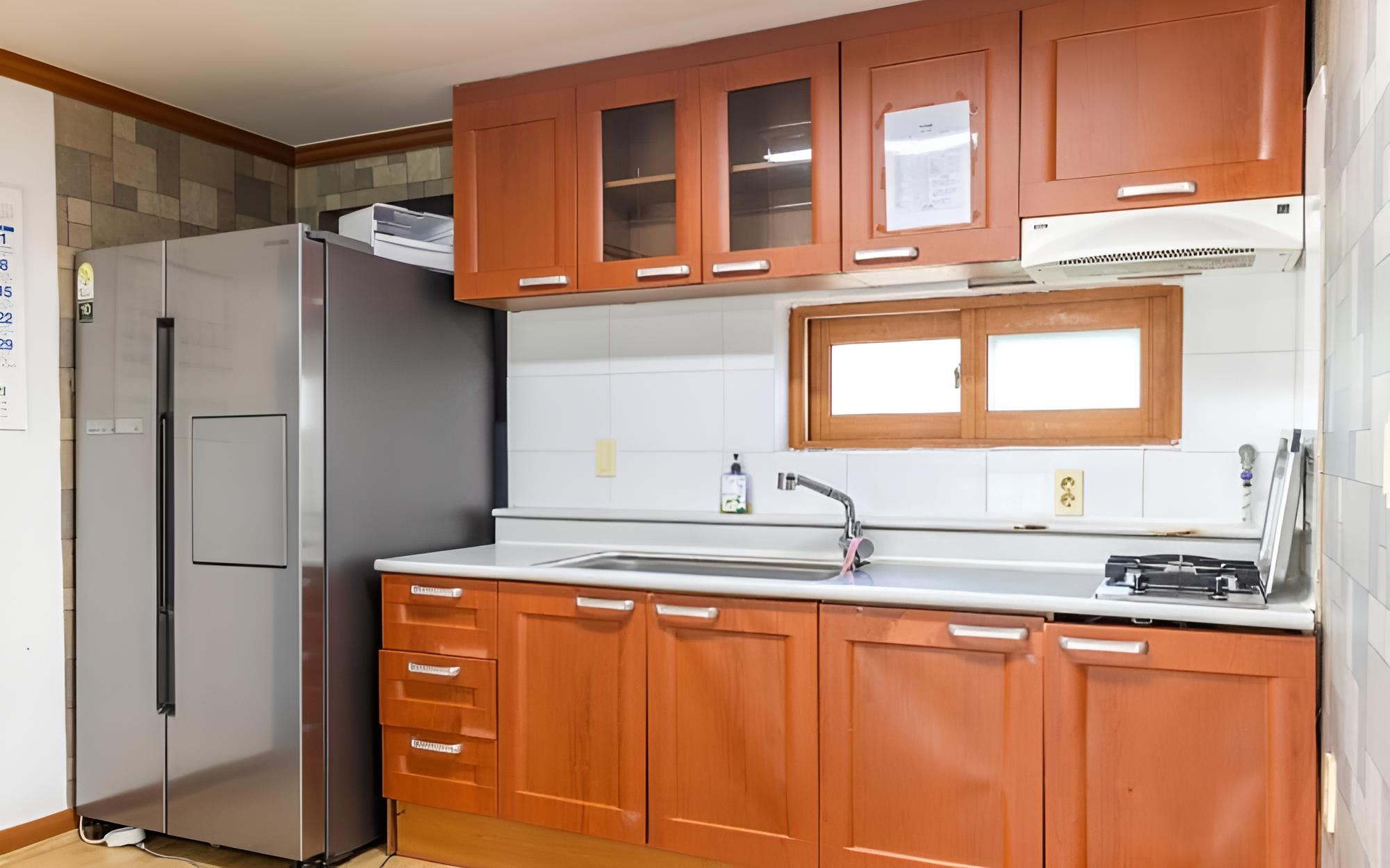 Room (Building B-301)