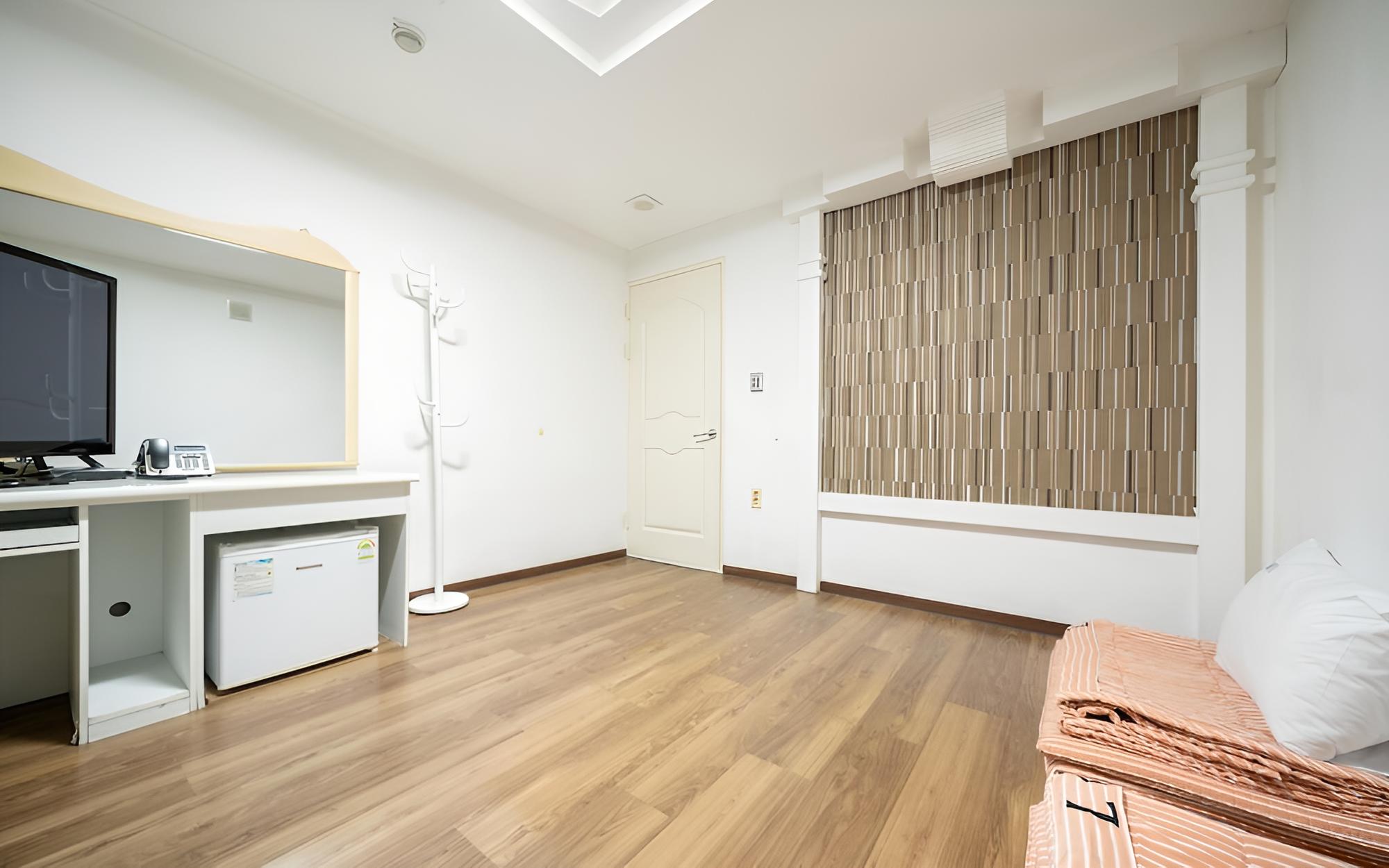 Room (On-dol) photo 3