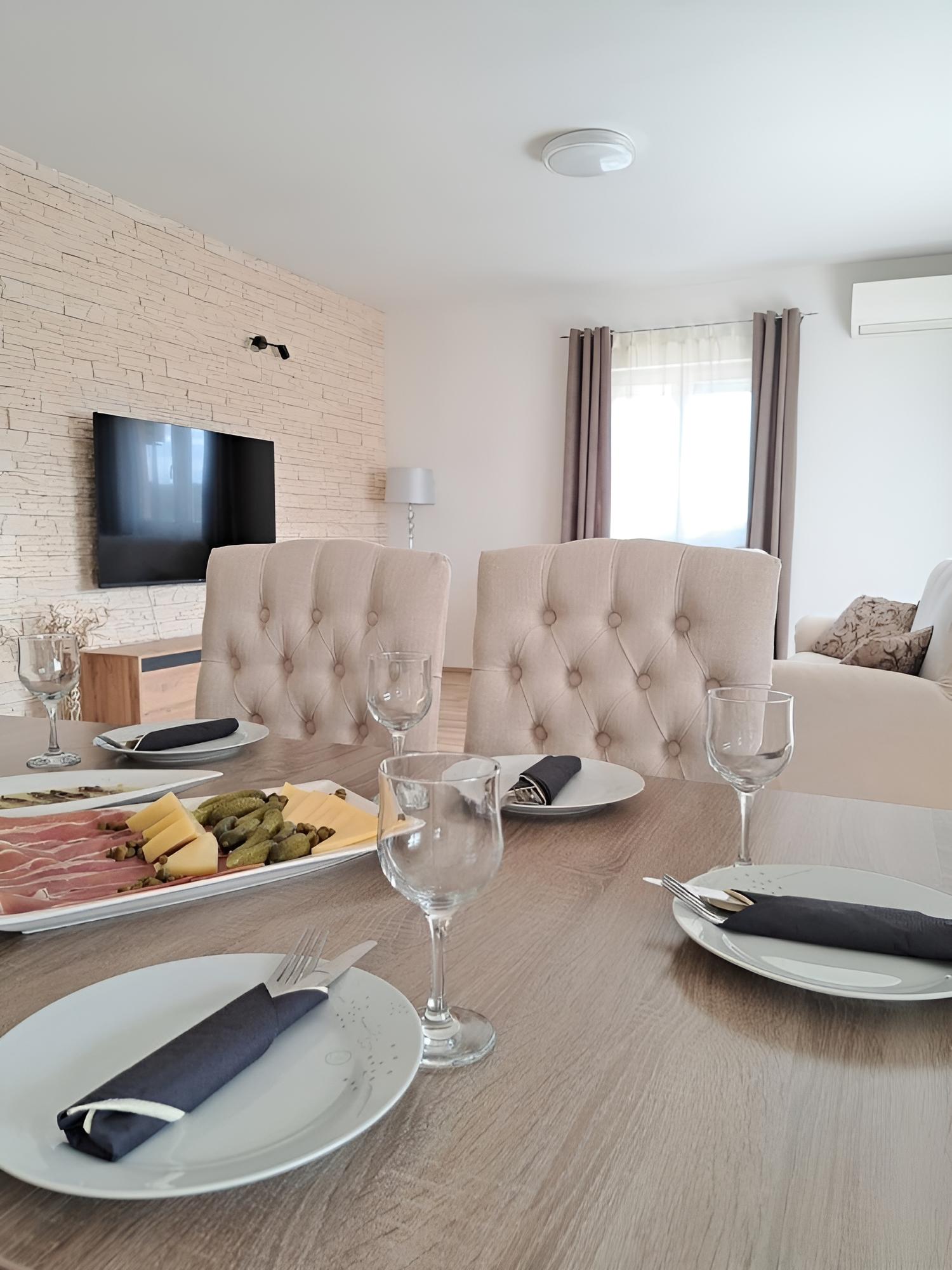 House (Marina - quiet & spacious - H(6)) photo 2