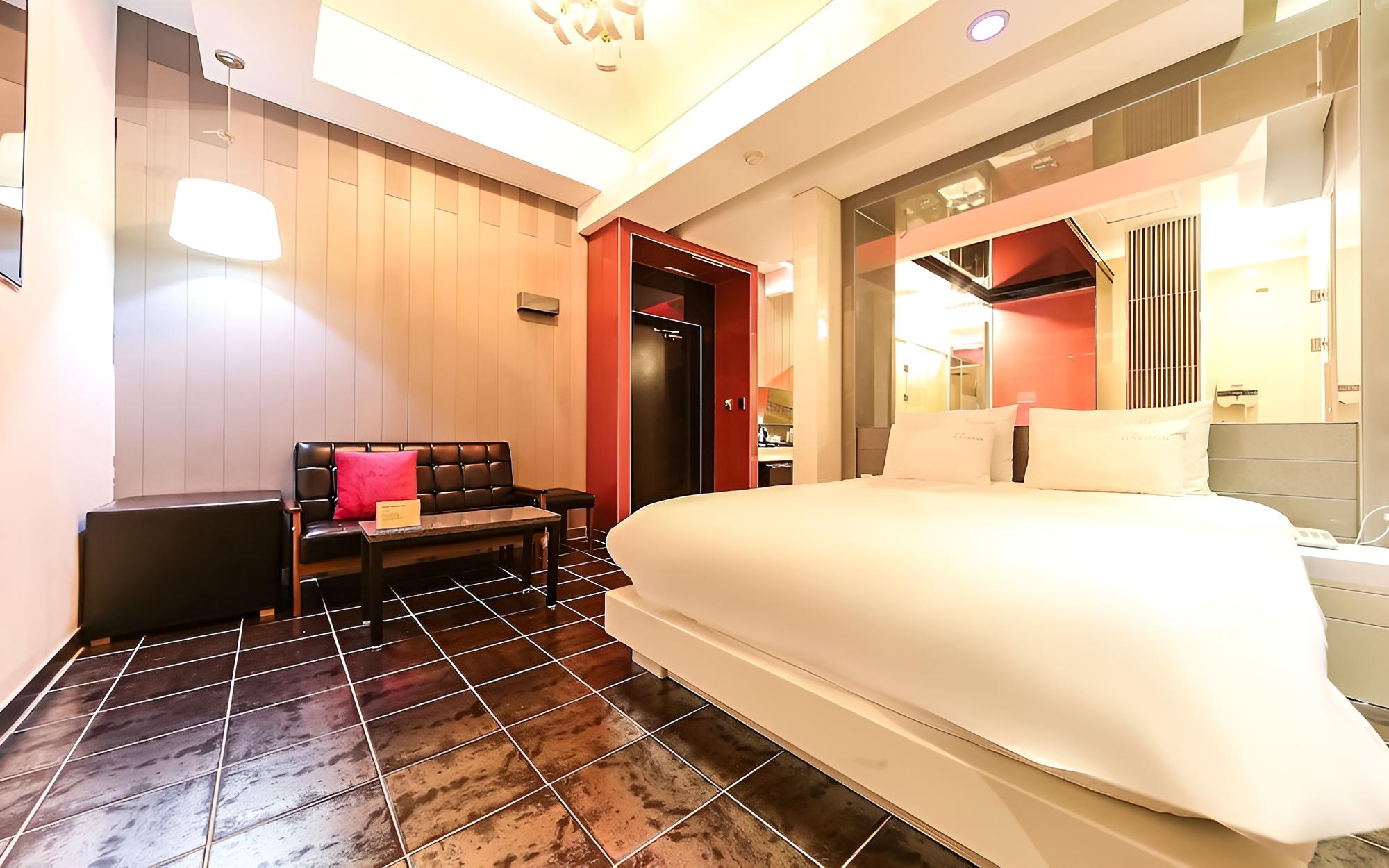 Room (DE LUXE B (Monday-Friday simple break)