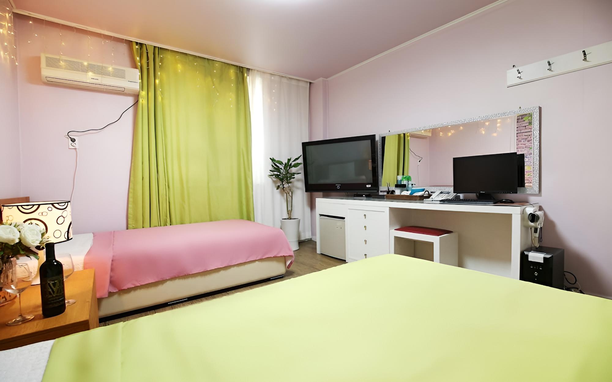 Room (Twin A (Non-Smoking Room)) photo 3