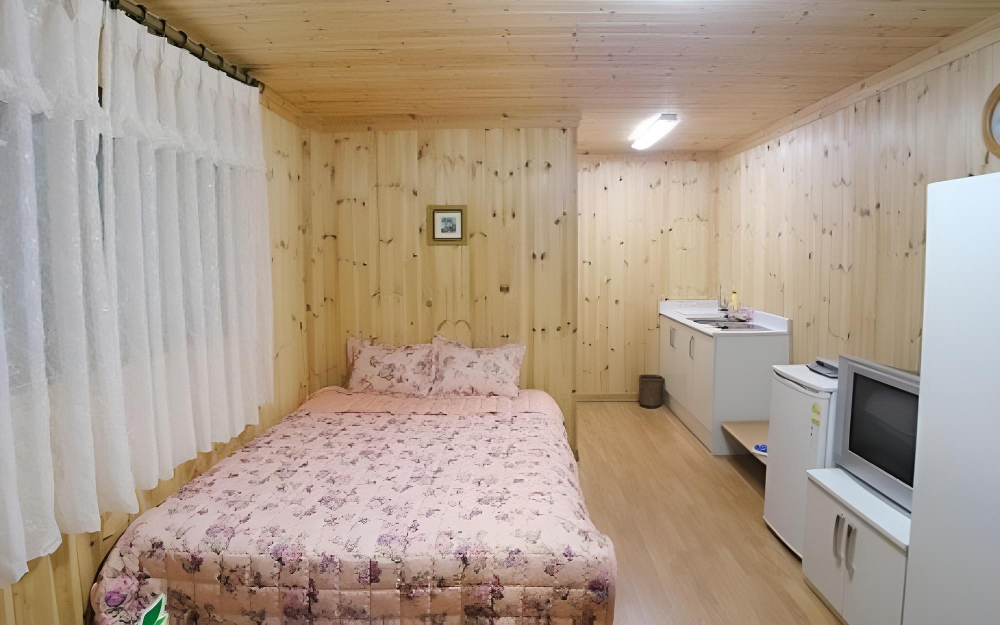 Room (107A (Ocean View))