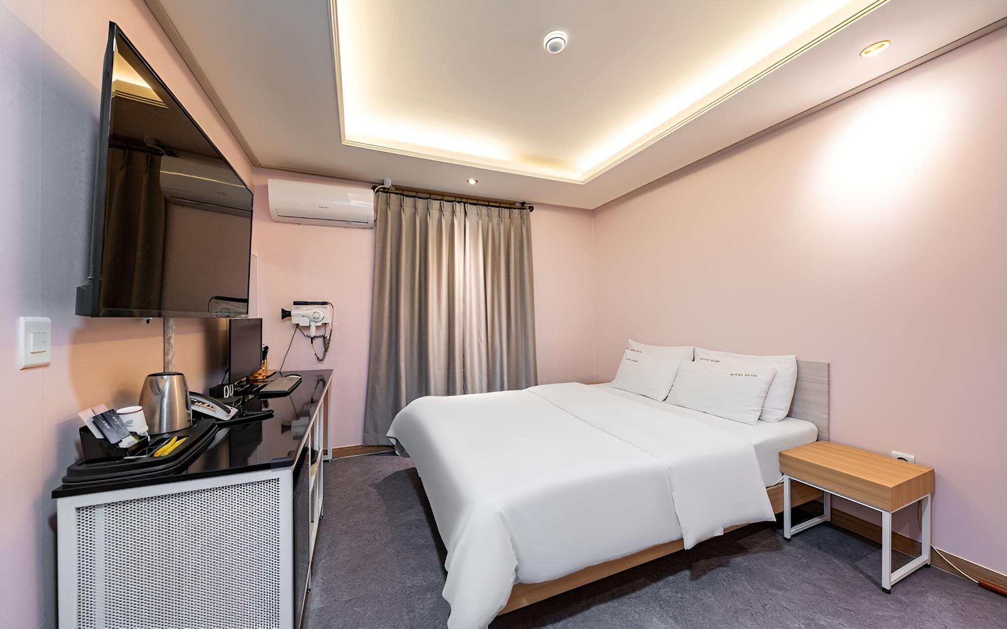Room (STANDARD)