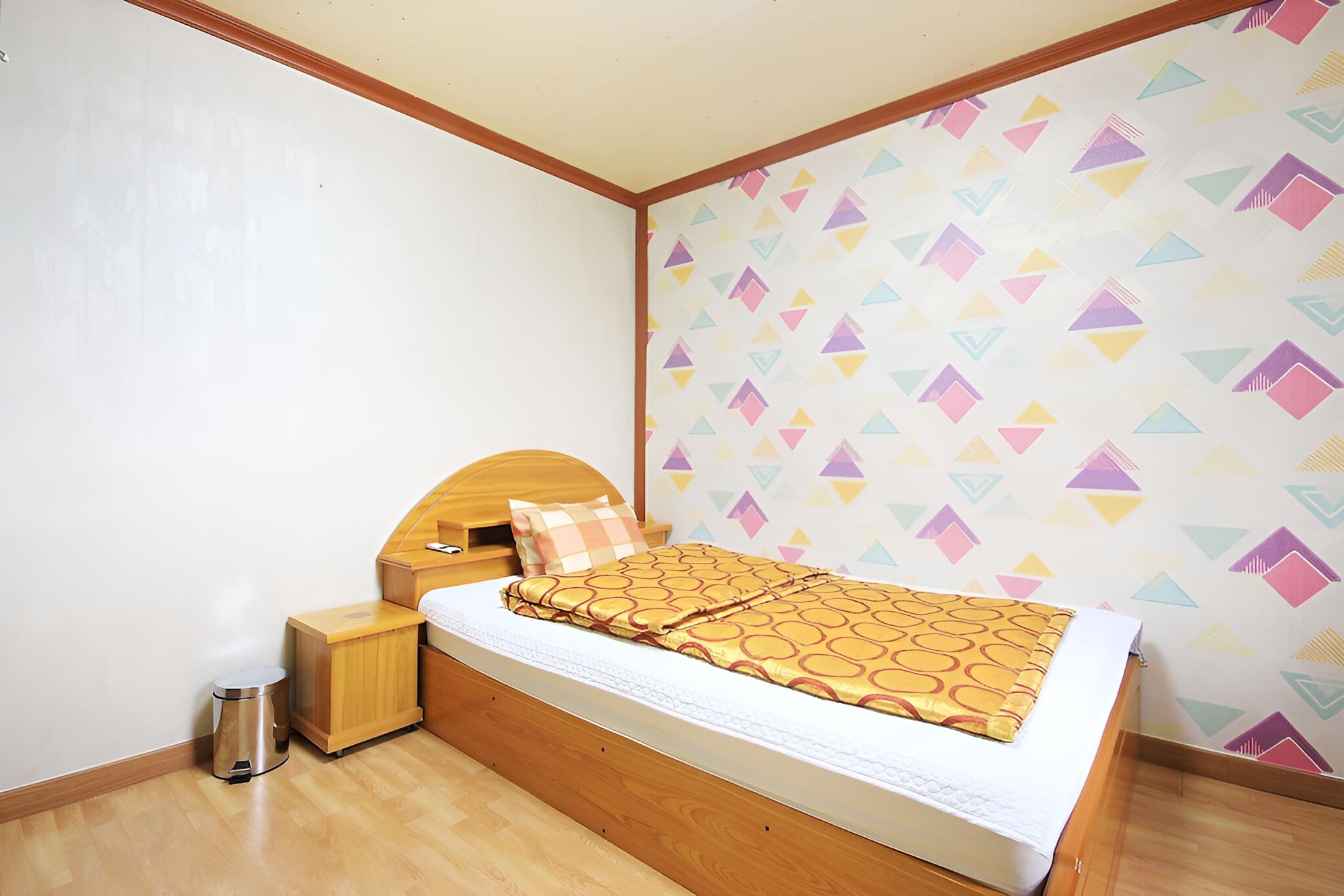 Room (Standard Room)