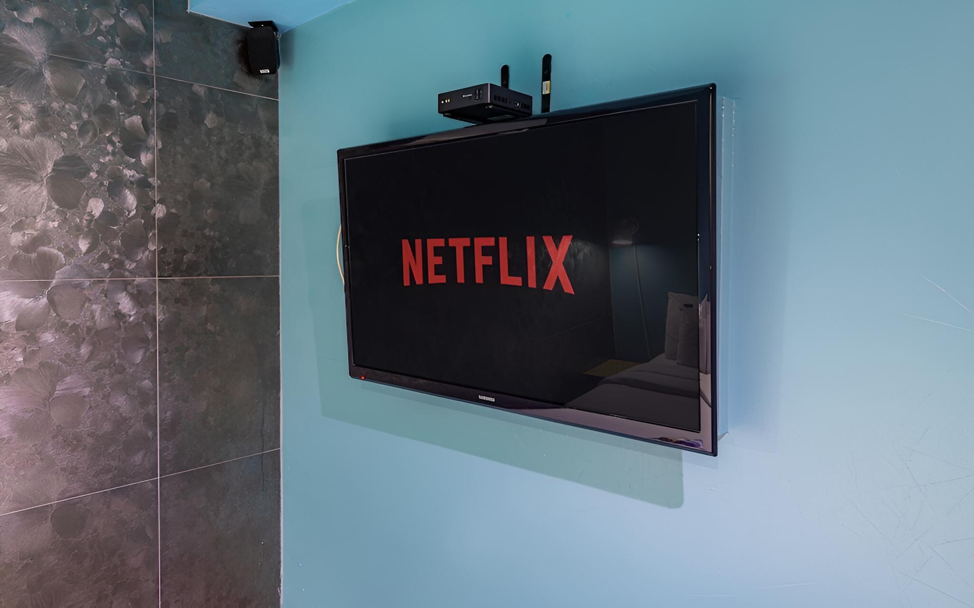 Room (VIP (Netflix Available High Performin) - Photo 43