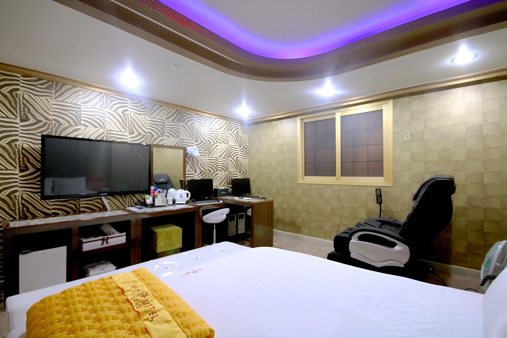 Room (Special room (large whirlpool & b)