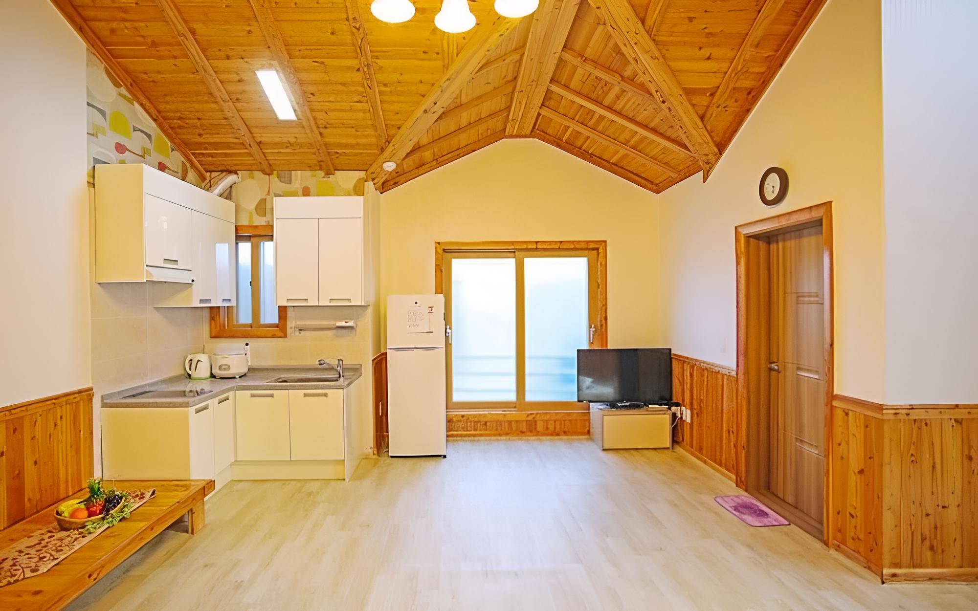 Room (Building A Gayeongsan (2F))