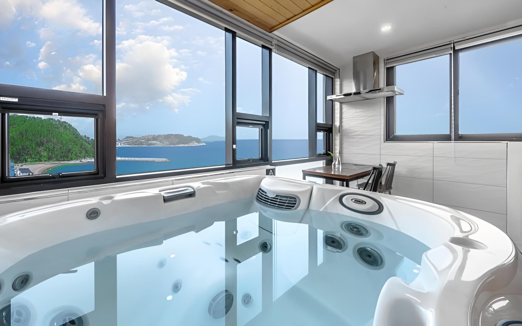 Room (B-202 (jet spa)) - Photo 6