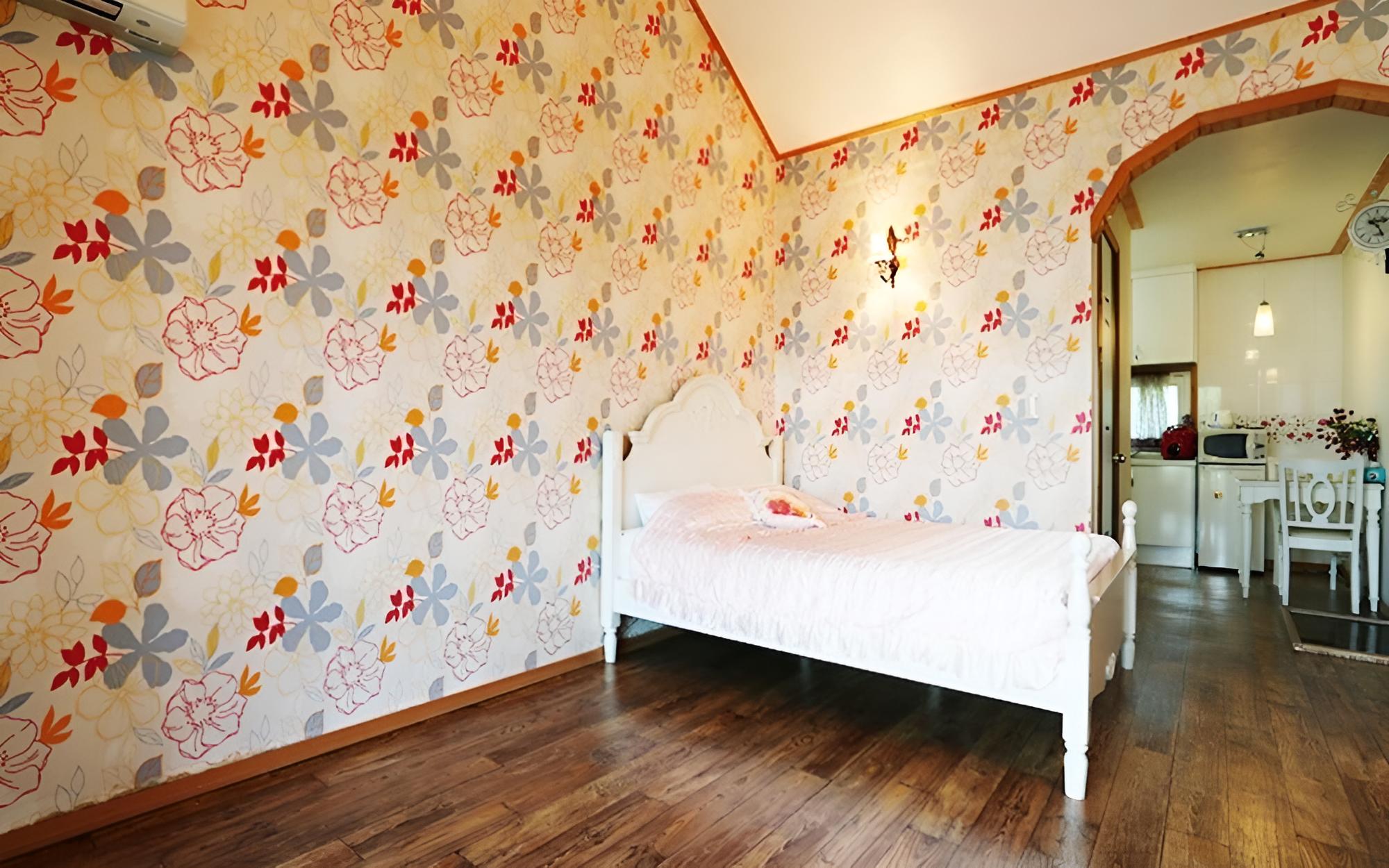 Room (Wild flower scent)