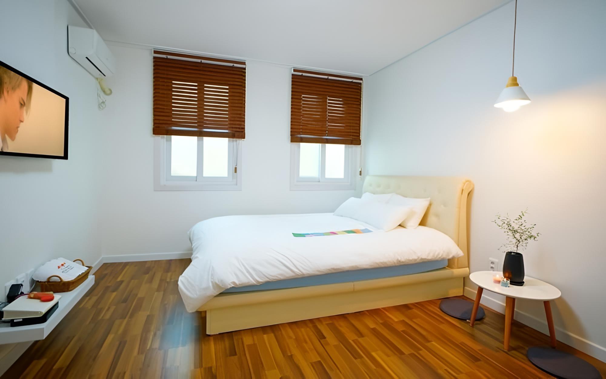 Room (Hee Yabang (H))