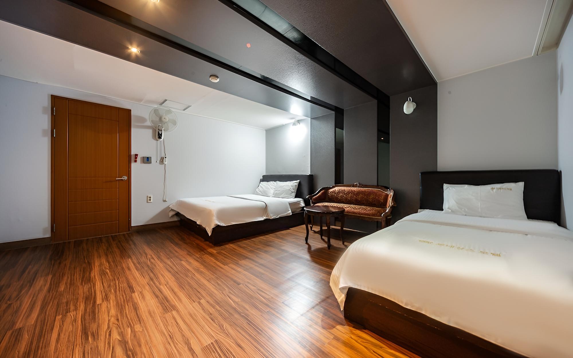 Room (Deluxe Room Twin - Check-in 13:00 / C) - Photo 4