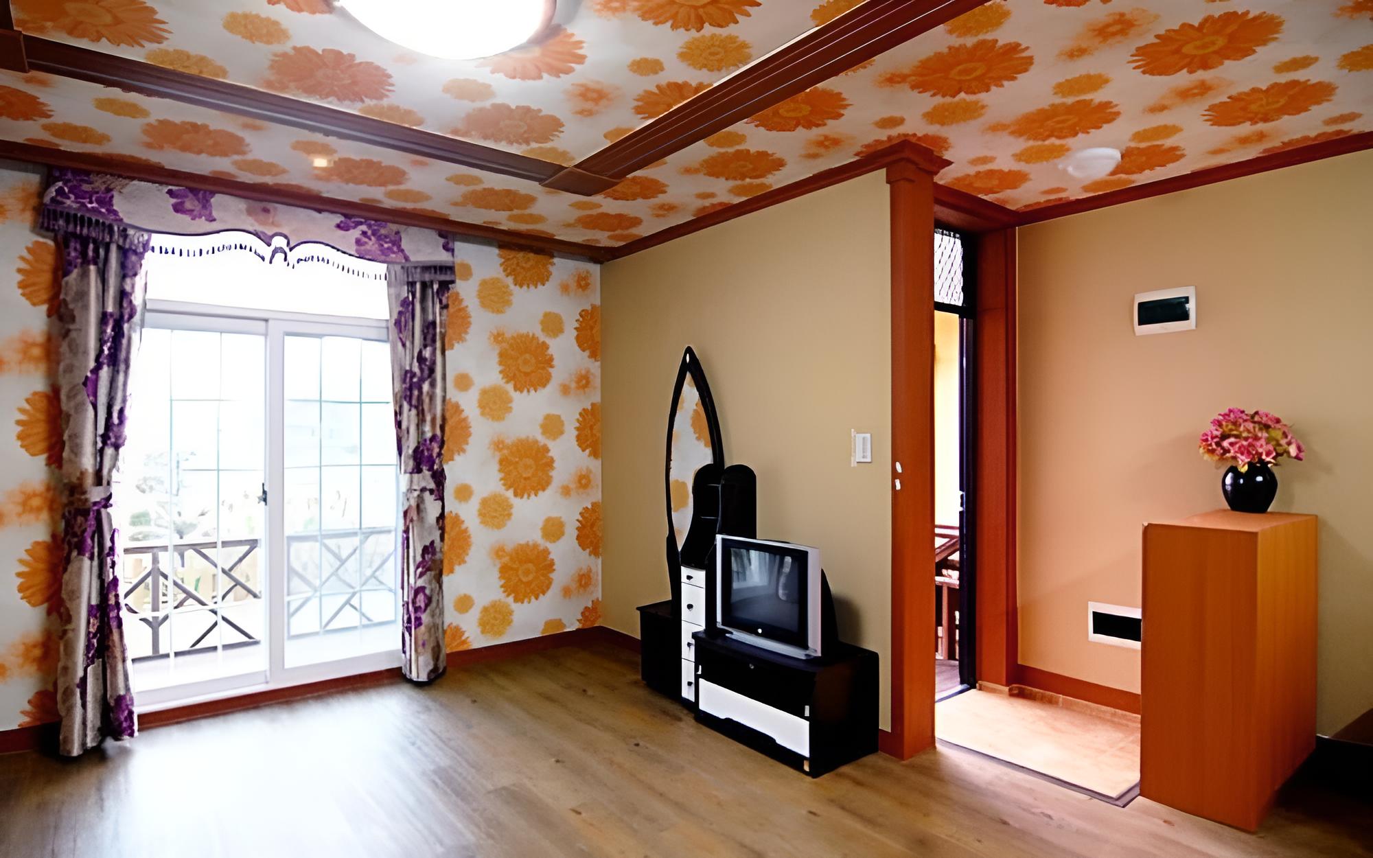 Room (Nest of Peace)