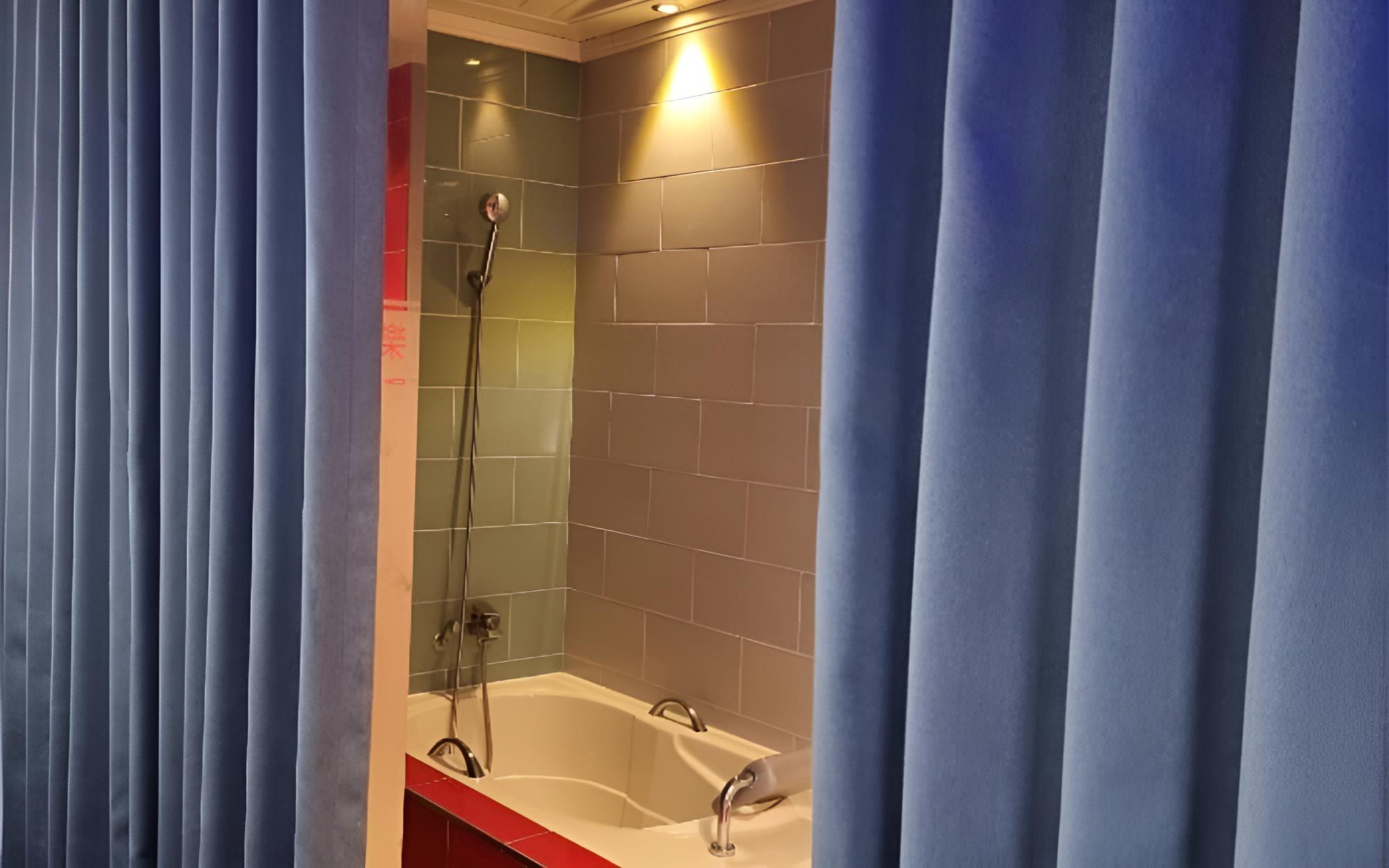 Room (Duplex) - Photo 9