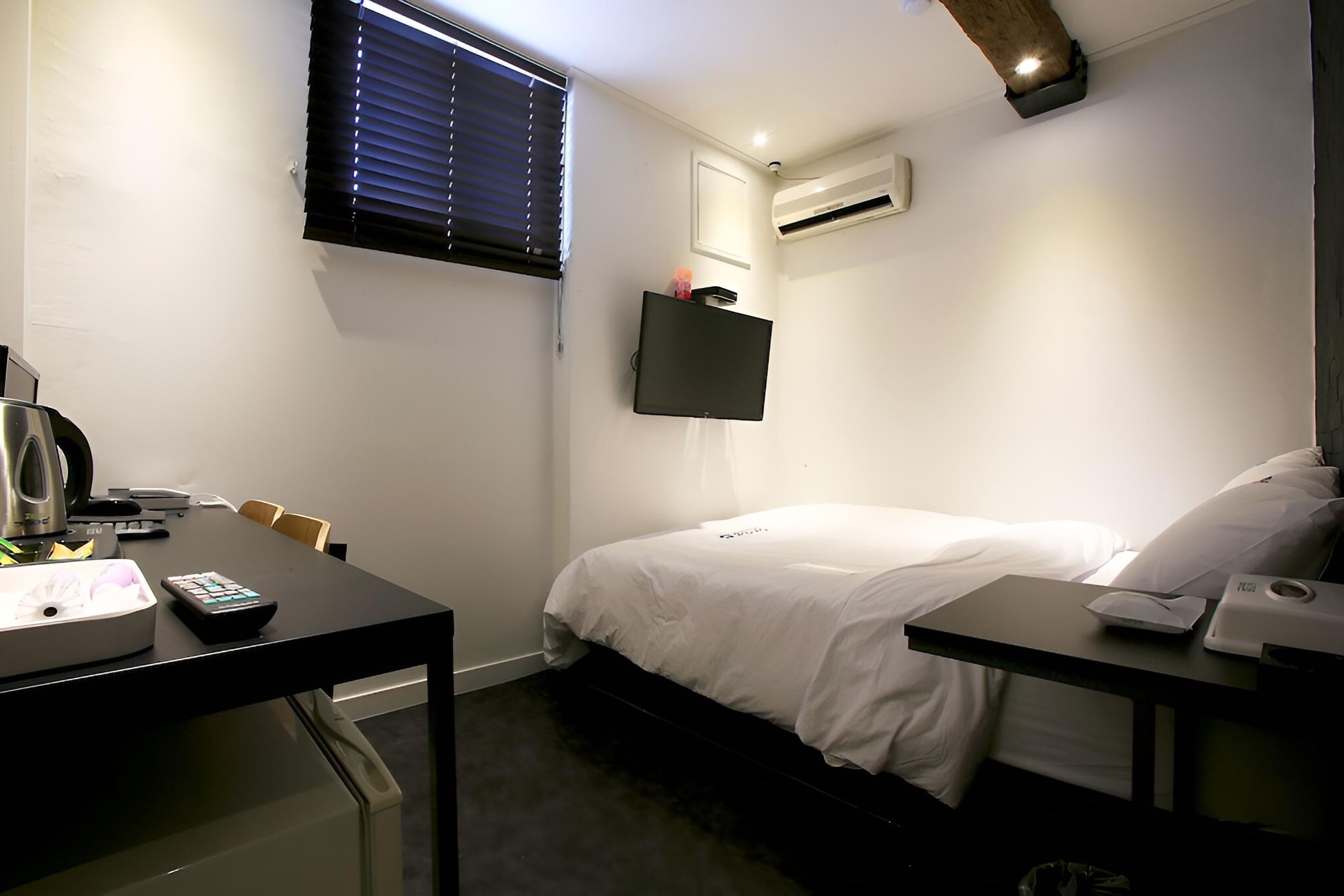 Room (Standard B)
