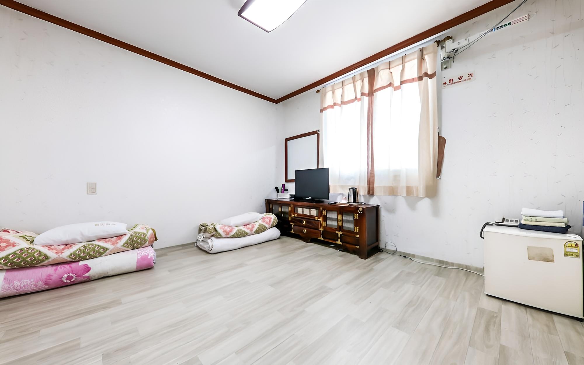 Room (Ondol double room (double room))