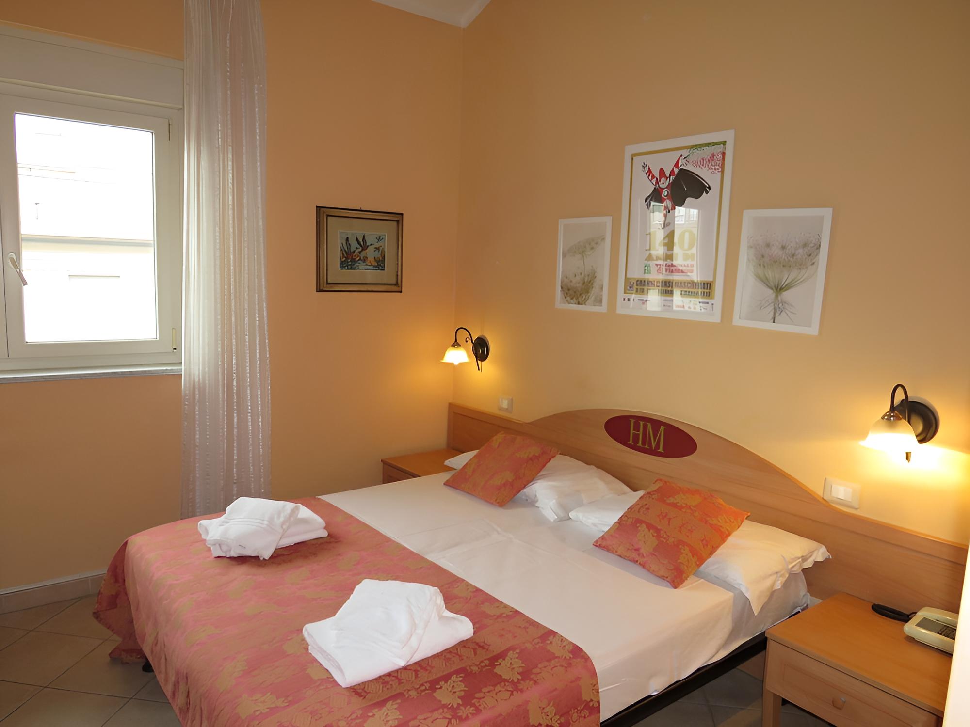 Standard Double Room - Photo 2