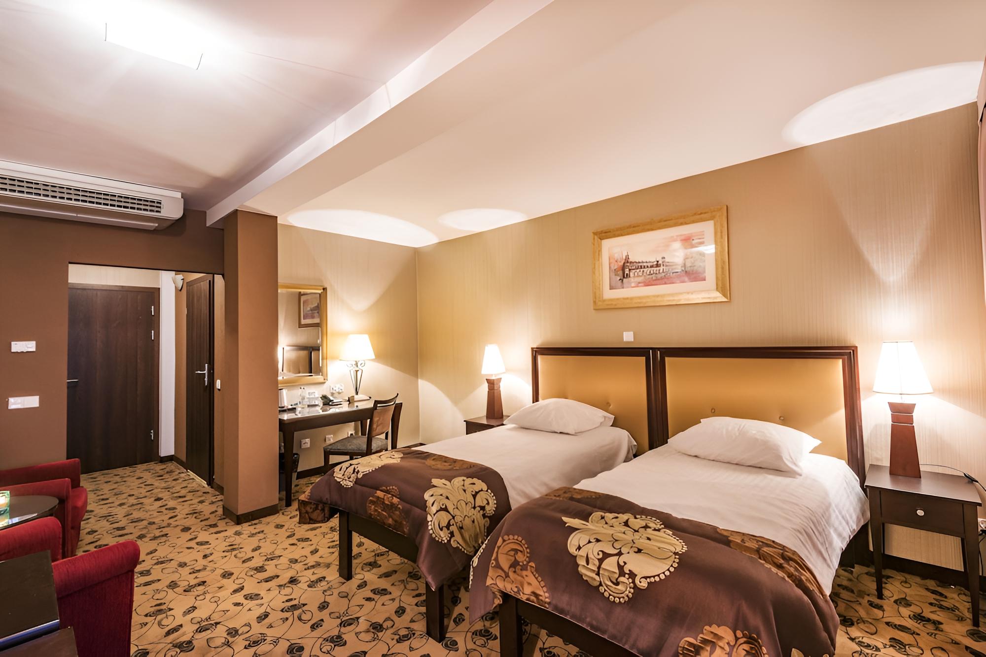 Standard Twin Room