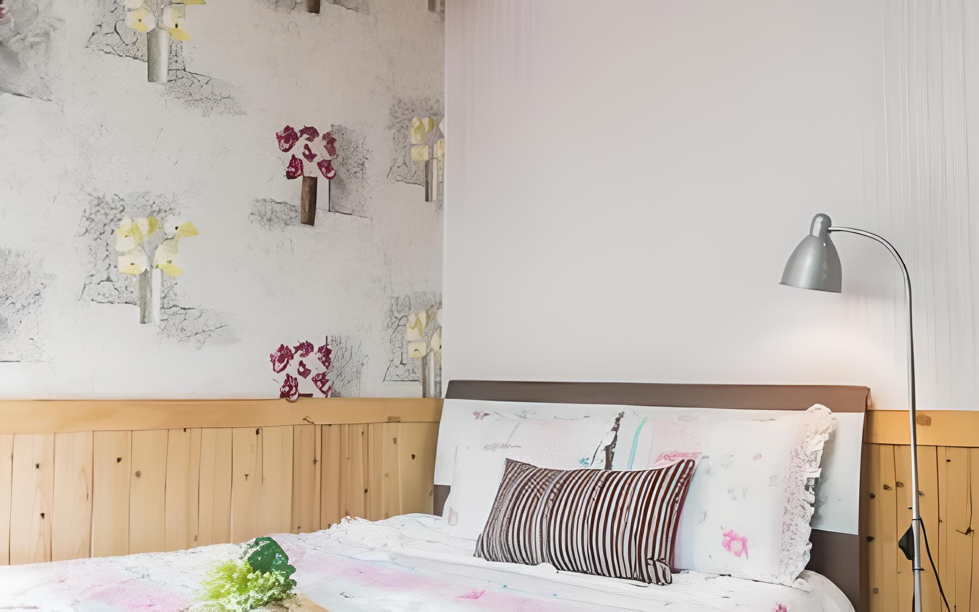 Room (202 forget-me-not)
