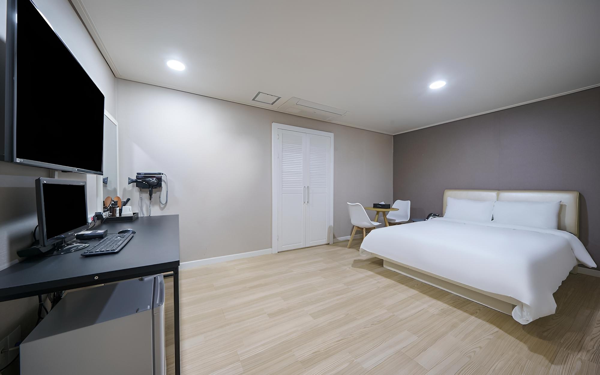 Room (Special Room)